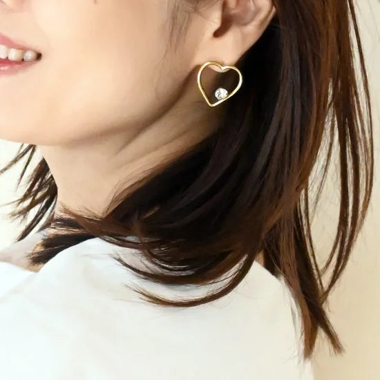 ハートビジューピアス