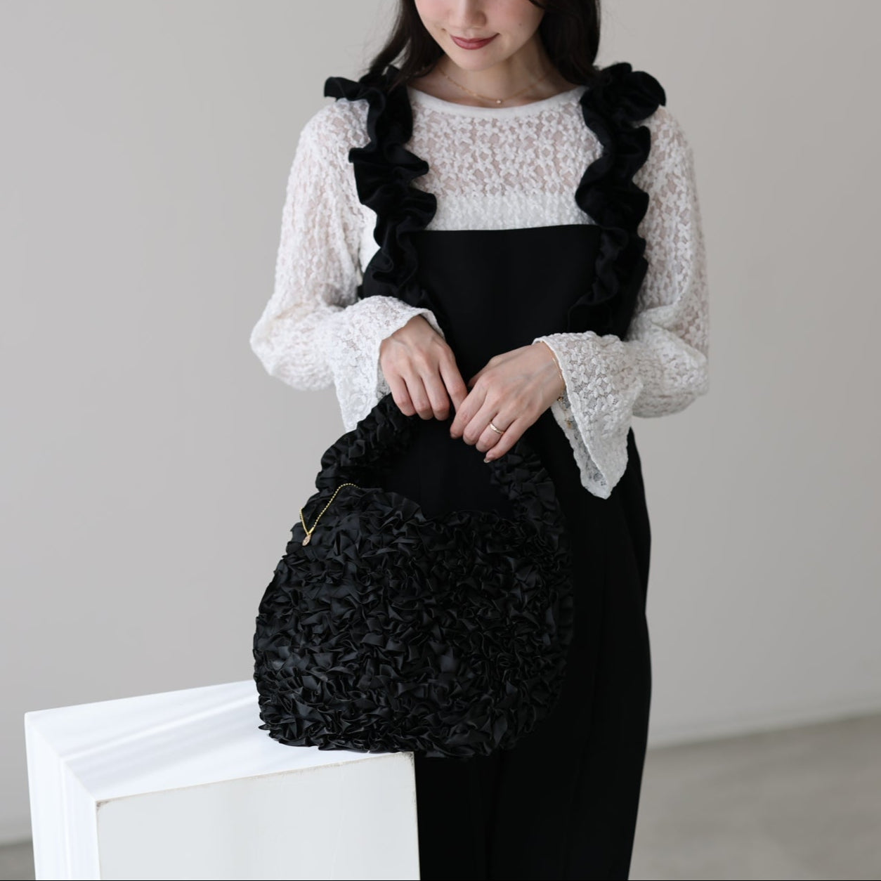 【9月5日(金)13時〜新発売】シュシュバッグ