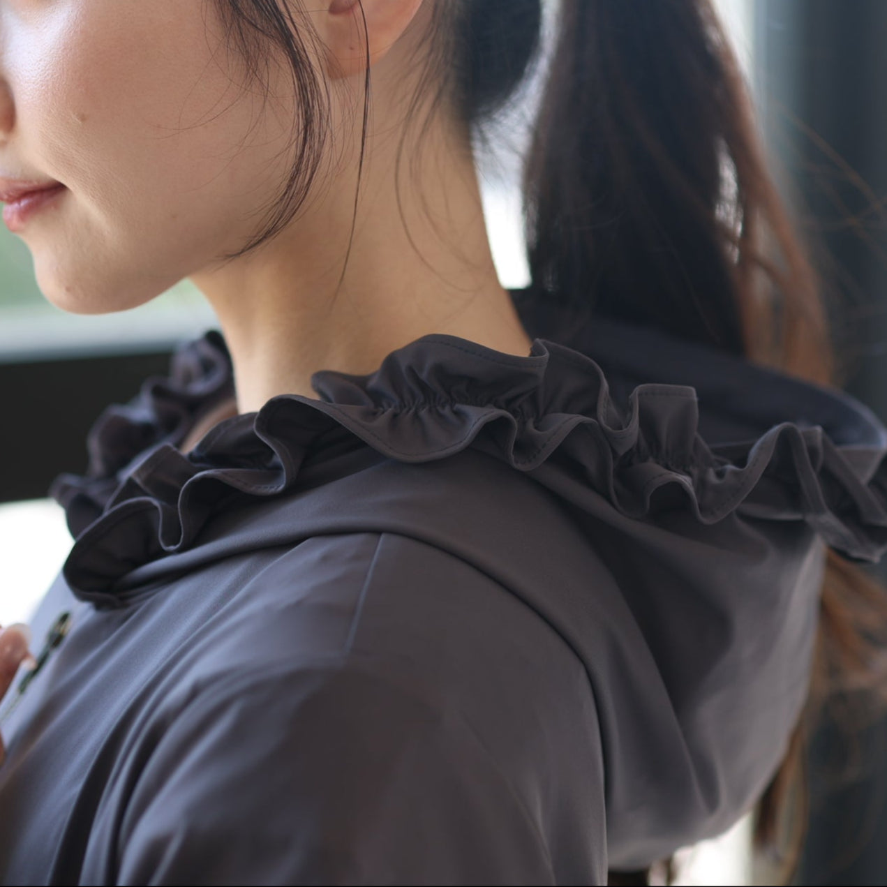 【8月3日(日)20時〜新発売】25AW UVカット99.9%フリルティアードパーカー