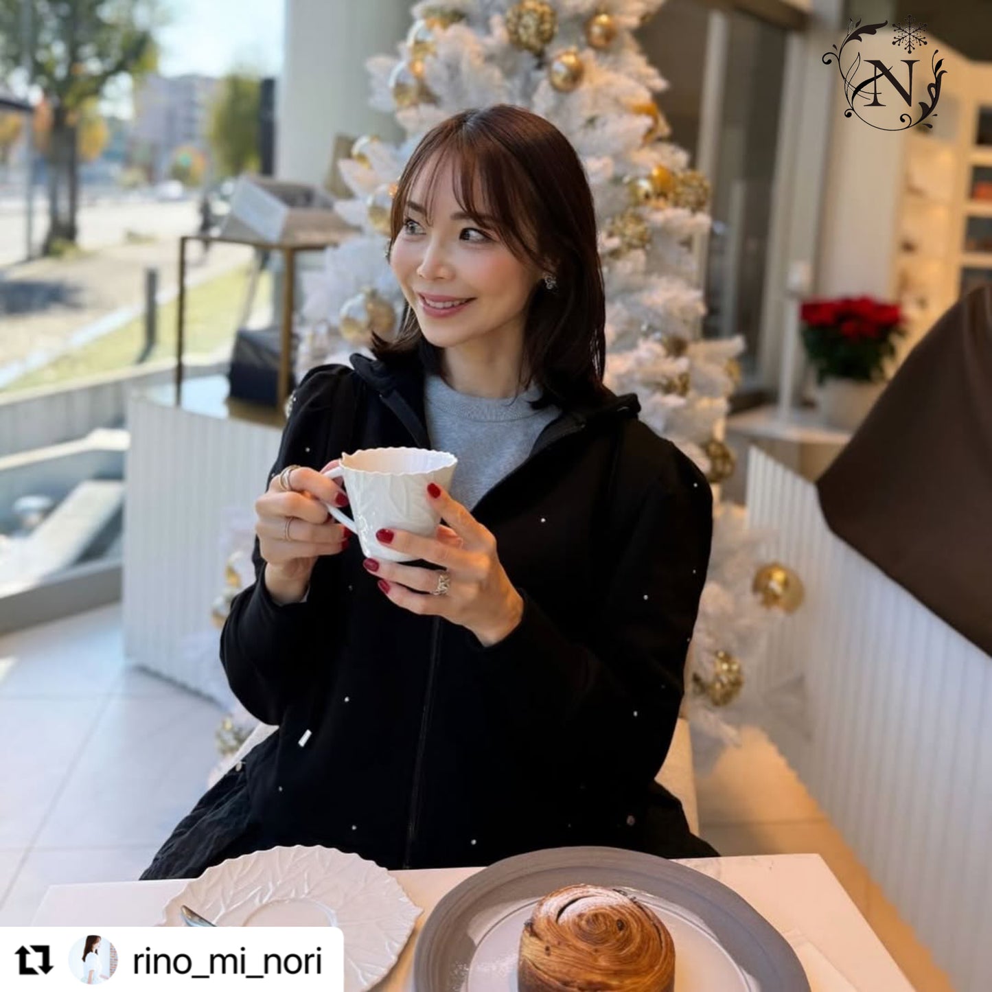 ラインストーンミストパーカー