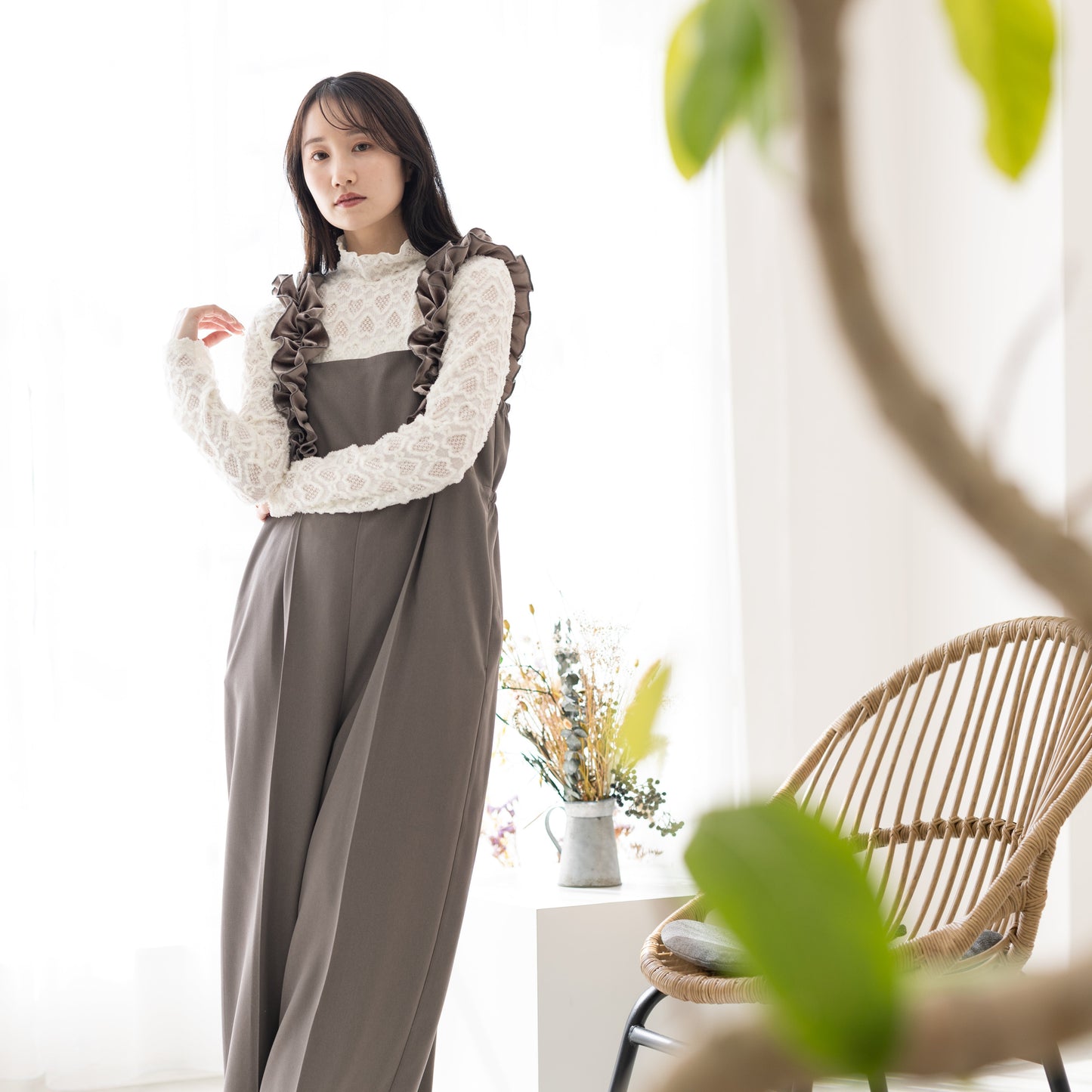【10月3日(金)13時〜新発売】フリルベロアサロペット