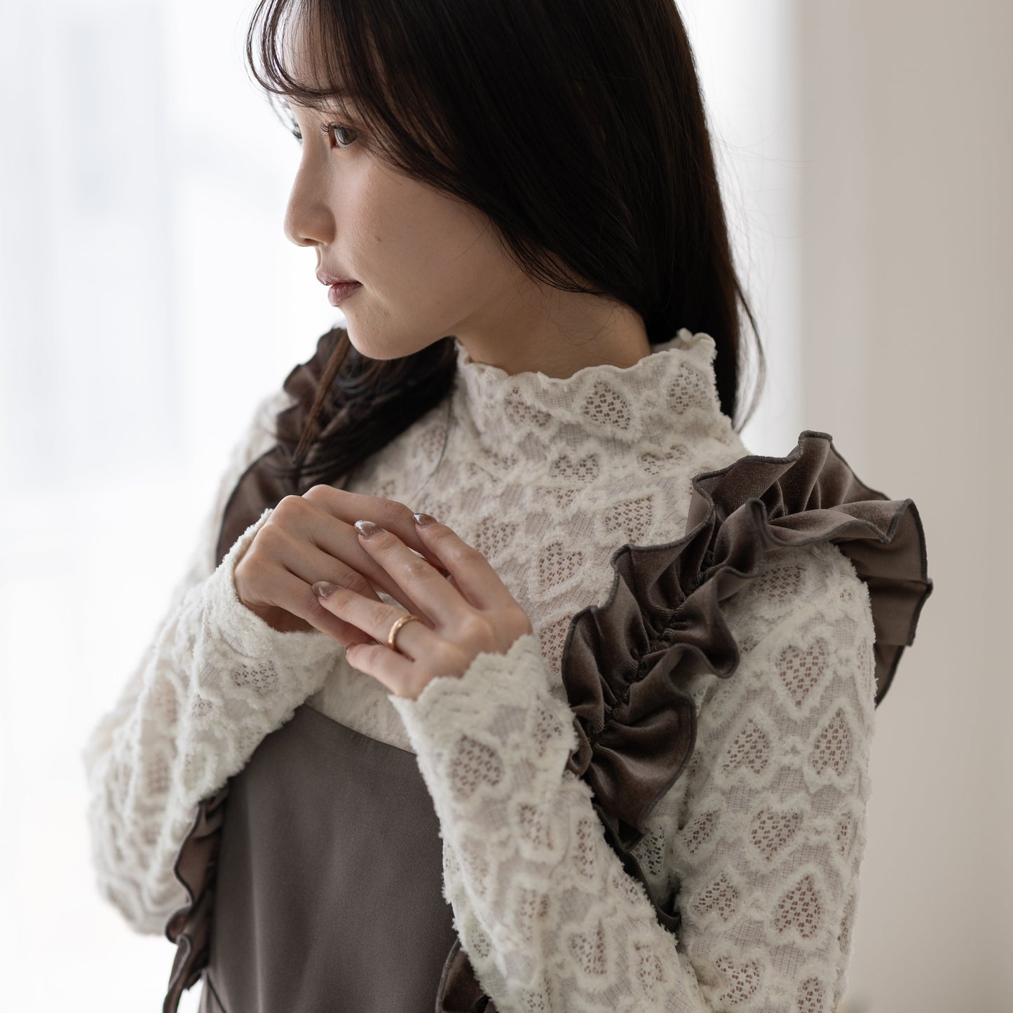 【10月3日(金)13時〜新発売】フリルベロアサロペット