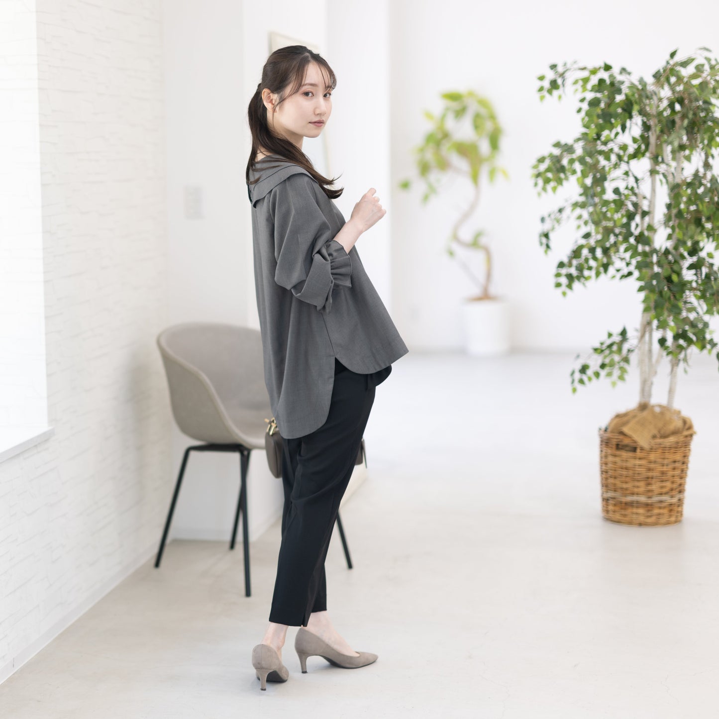 【8月22日(金)13時〜新発売】ツインフローラルカラーブラウス