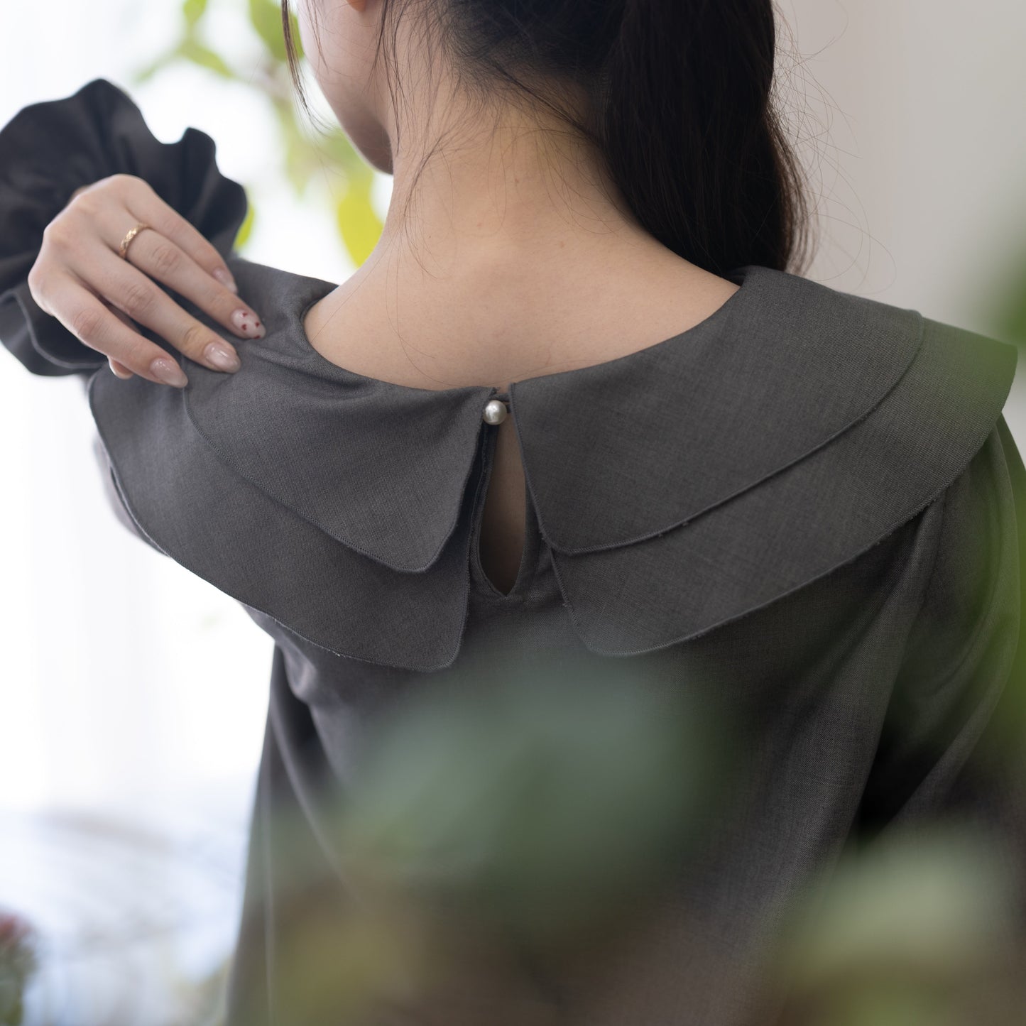 【8月22日(金)13時〜新発売】ツインフローラルカラーブラウス
