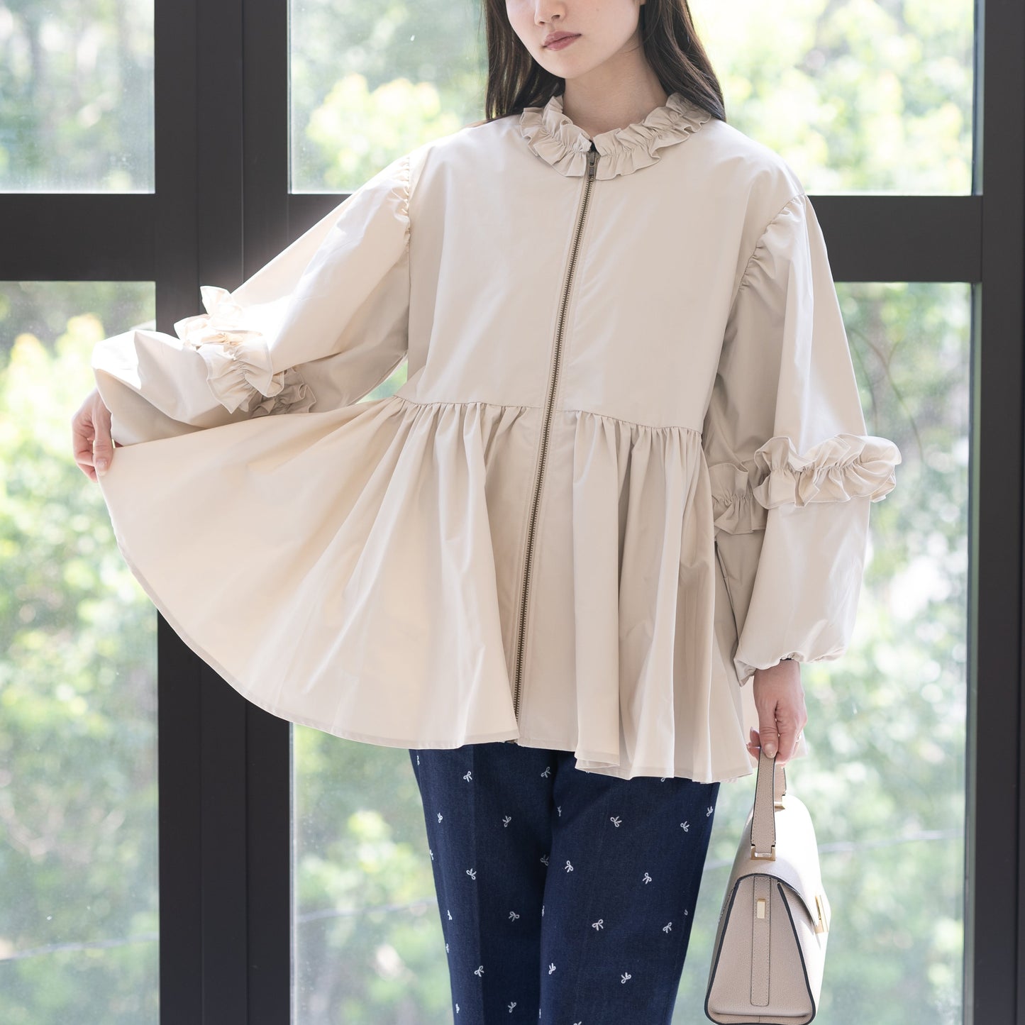 【8月22日(金)13時〜新発売】シャカシャカフリルブルゾン