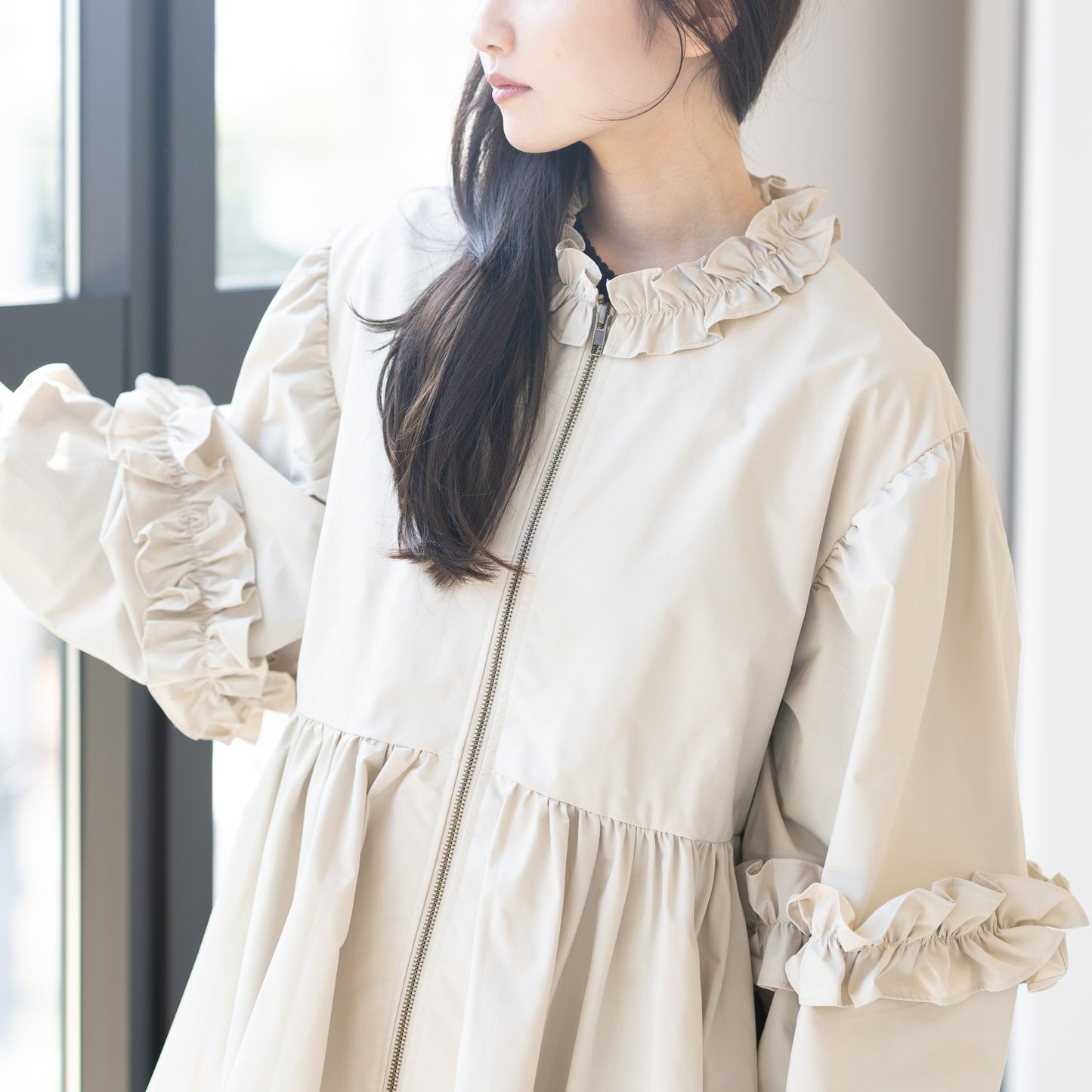 【8月22日(金)13時〜新発売】シャカシャカフリルブルゾン