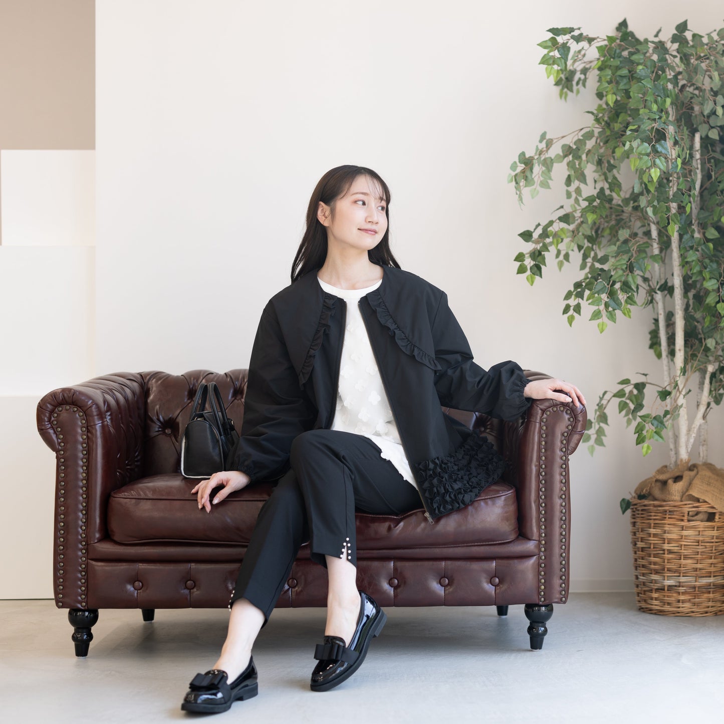 【8月22日(金)13時〜新発売】25AWシャカシャカ裾フリルブルゾン