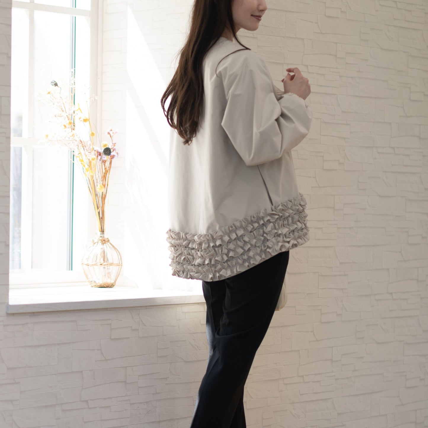 【8月22日(金)13時〜新発売】25AWシャカシャカ裾フリルブルゾン