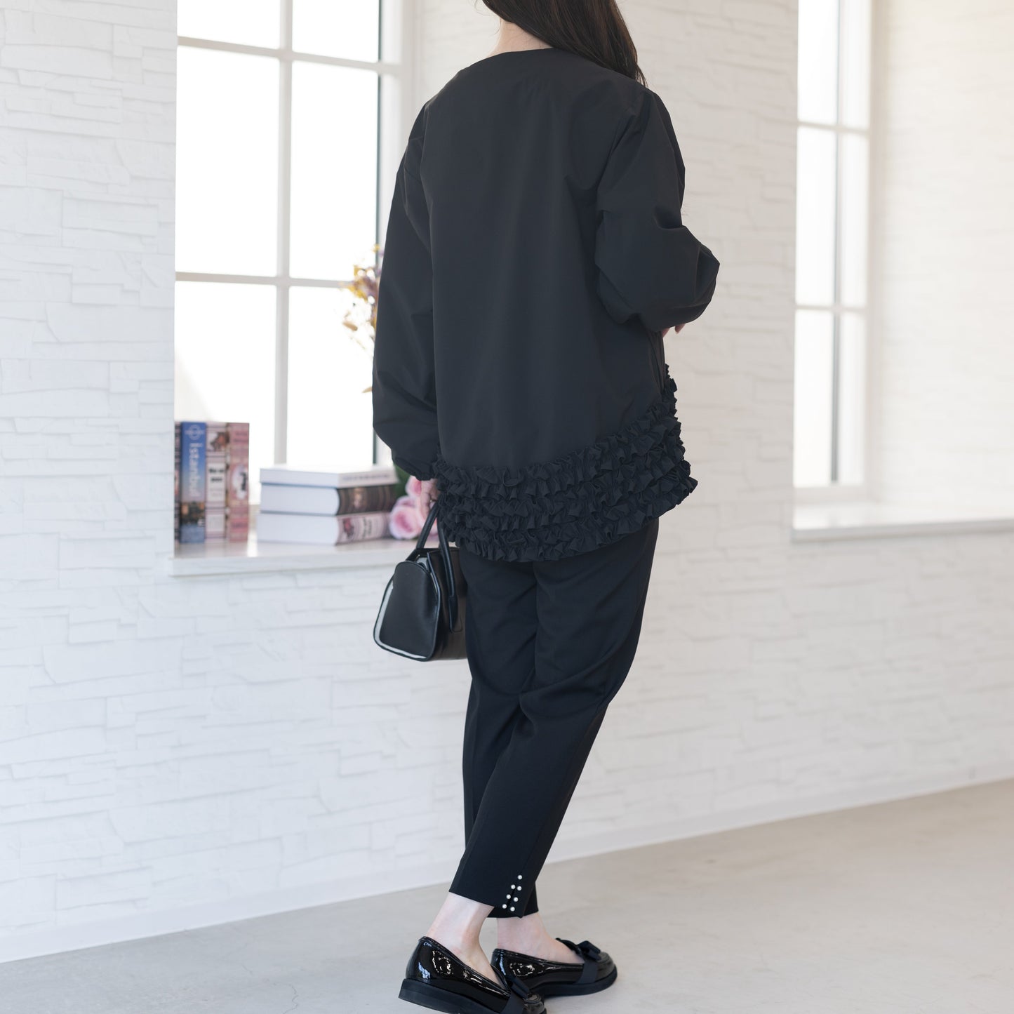 【8月22日(金)13時〜新発売】25AWシャカシャカ裾フリルブルゾン