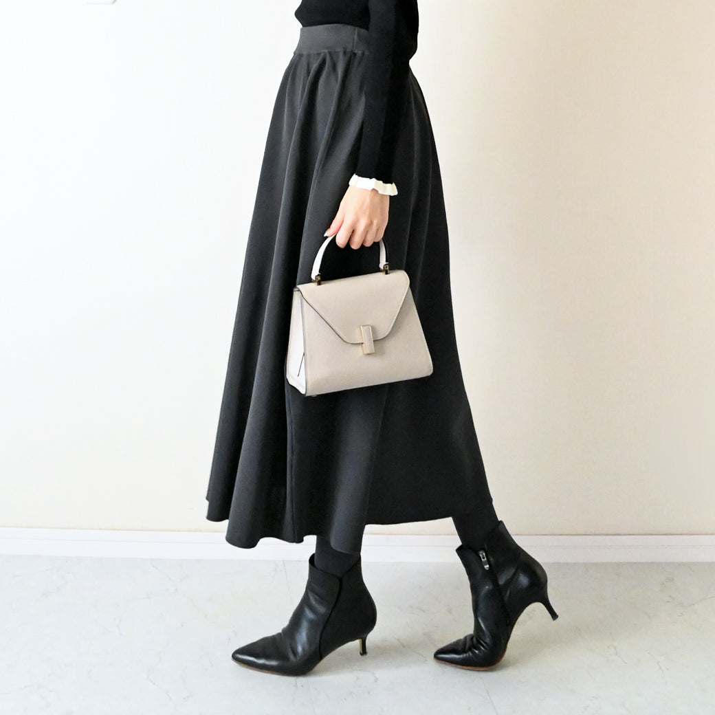 タックフレアダイバーニットスカート