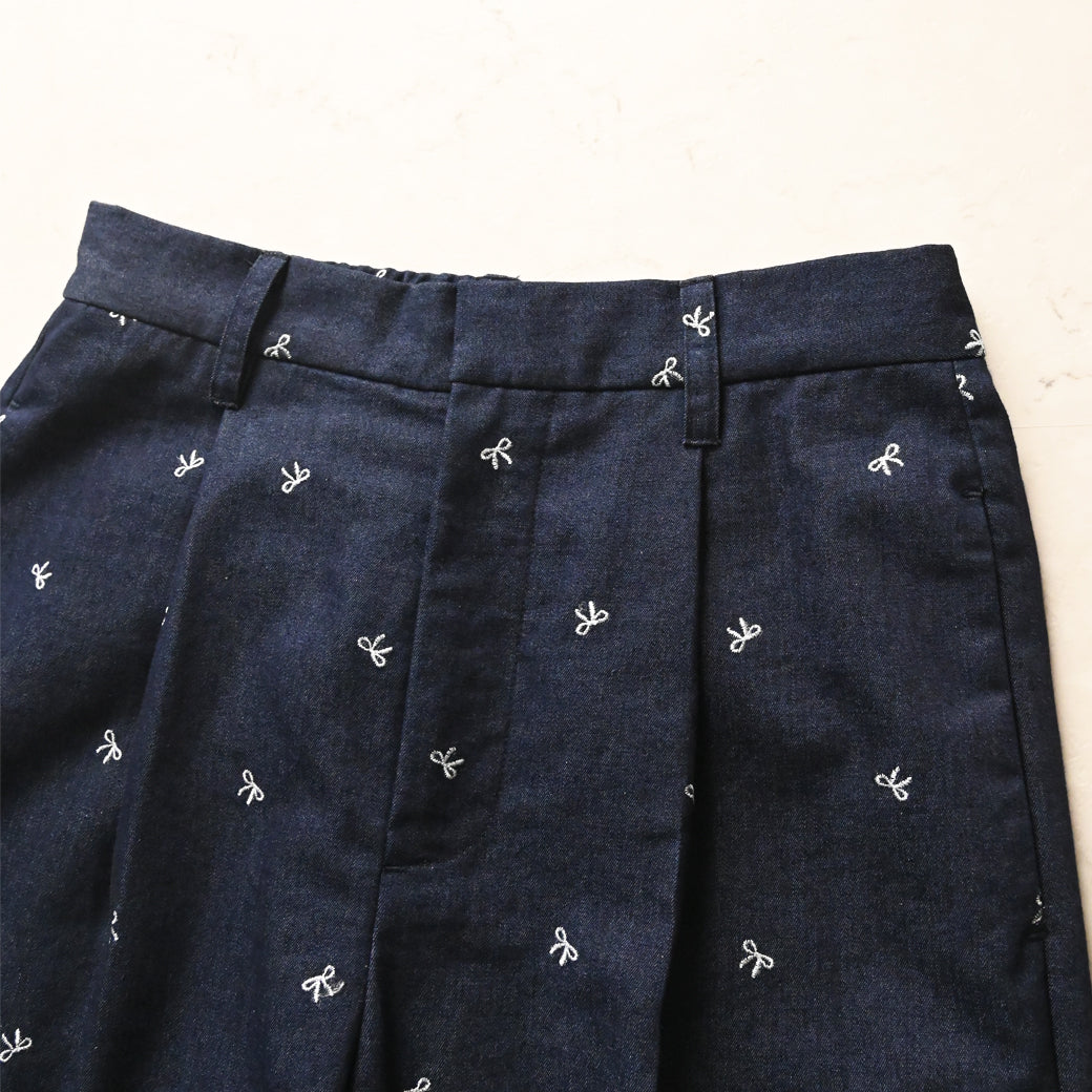 【8月17日(日)20時〜新発売】25AW リボン刺繍センタープレスデニム
