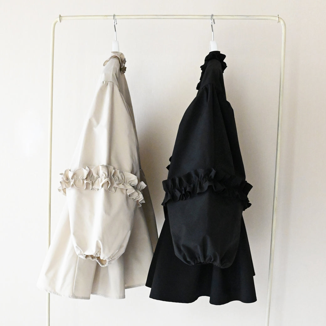シャカシャカフリルブルゾン