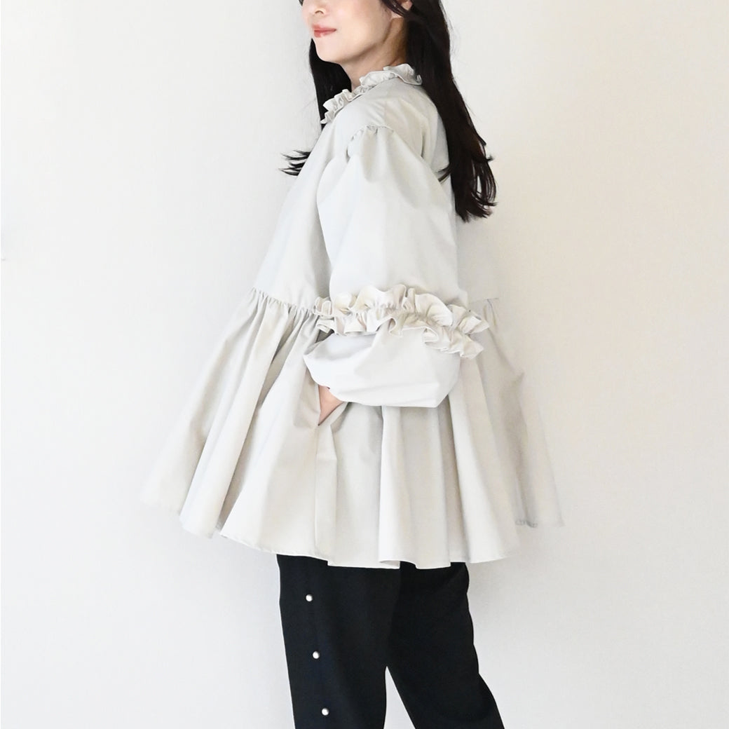 シャカシャカフリルブルゾン