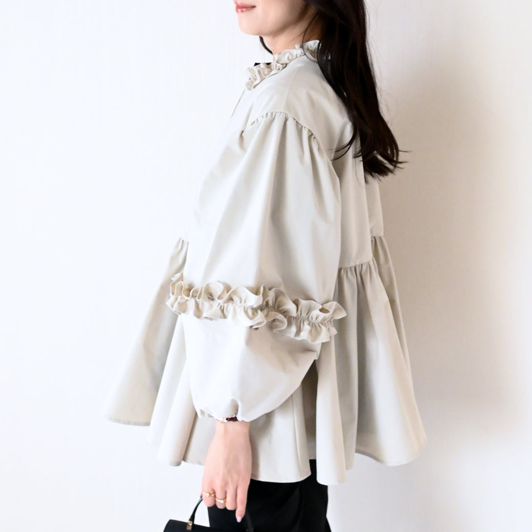 シャカシャカフリルブルゾン