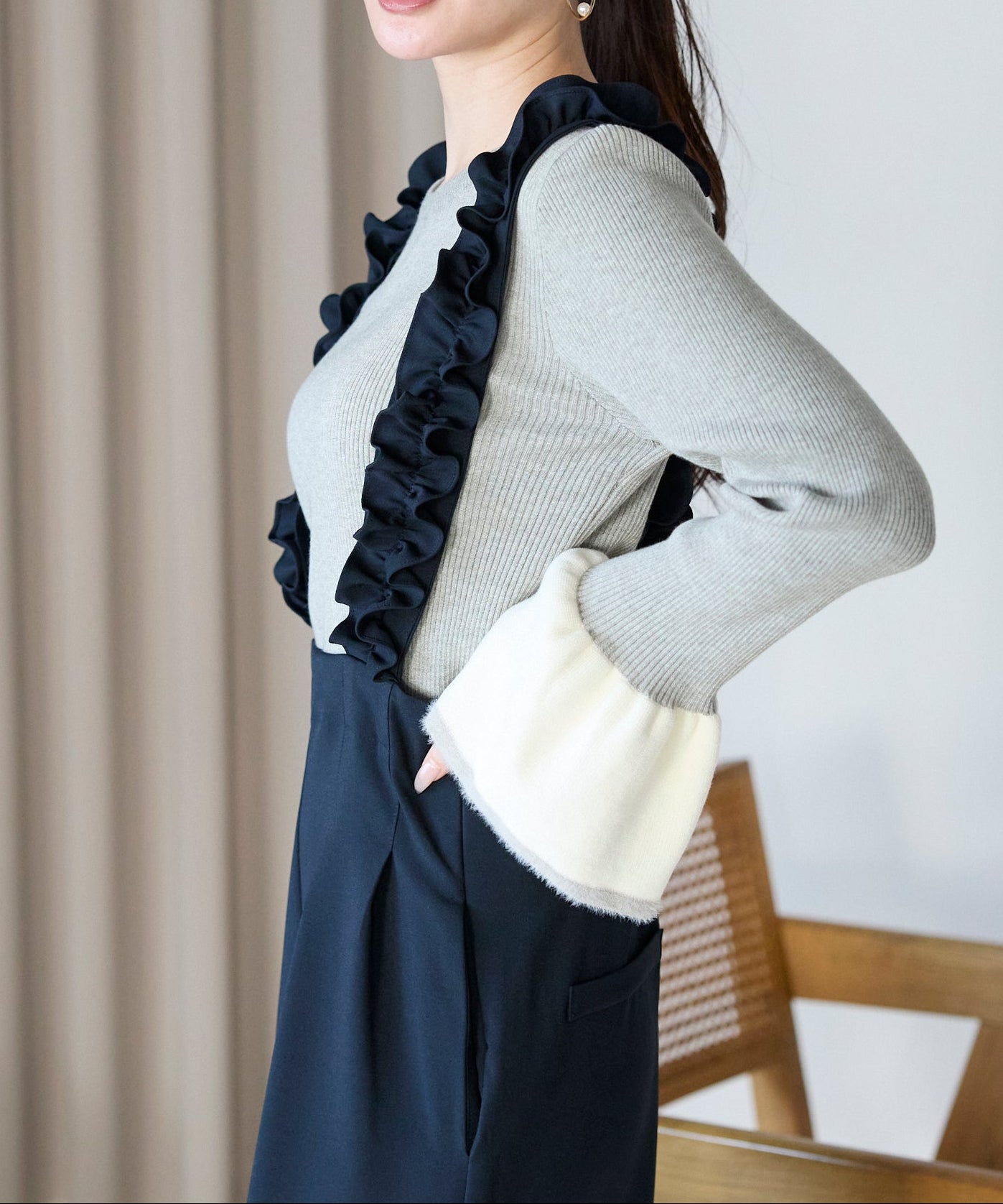 【1月11日(日)20時〜新発売】バイカラーフレアスリーブニット