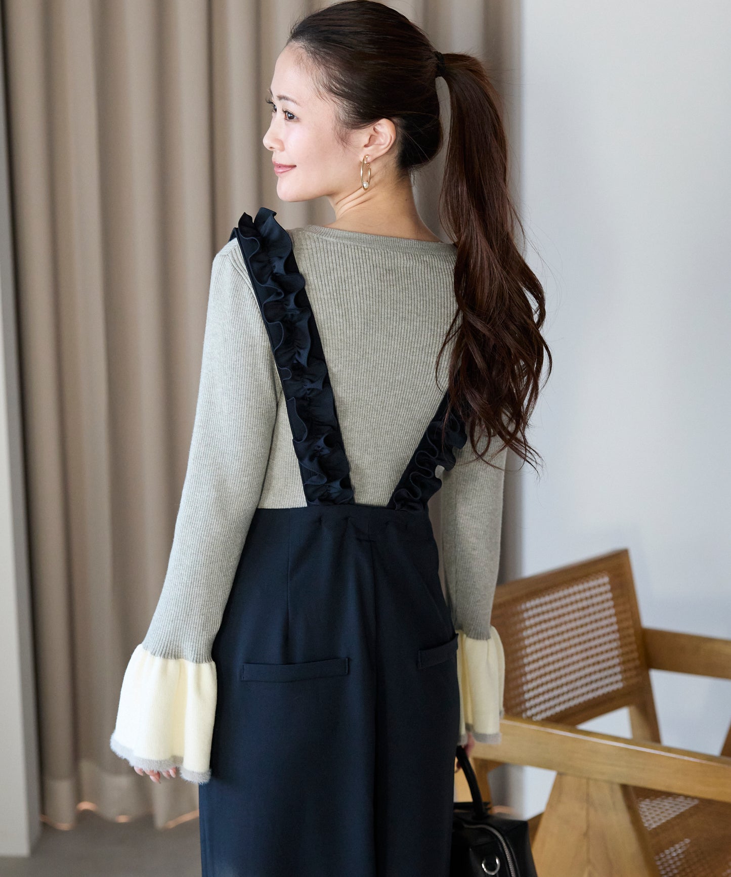 【1月11日(日)20時〜新発売】バイカラーフレアスリーブニット