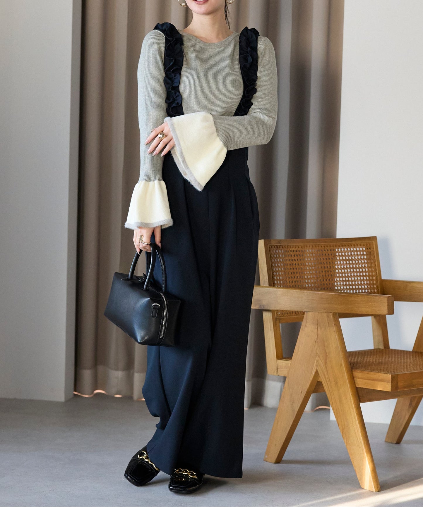 【1月11日(日)20時〜新発売】バイカラーフレアスリーブニット