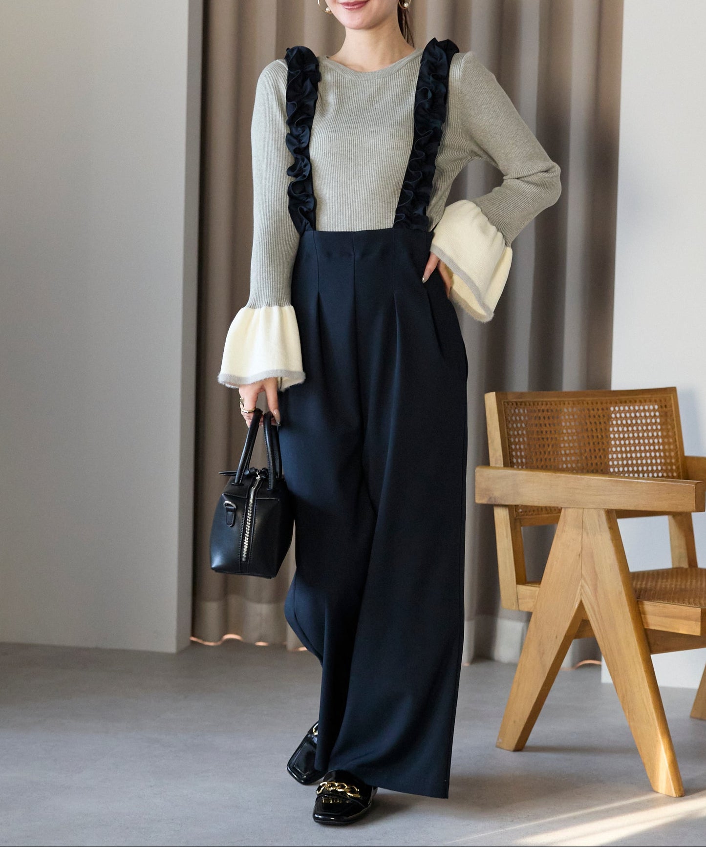 【1月11日(日)20時〜新発売】バイカラーフレアスリーブニット