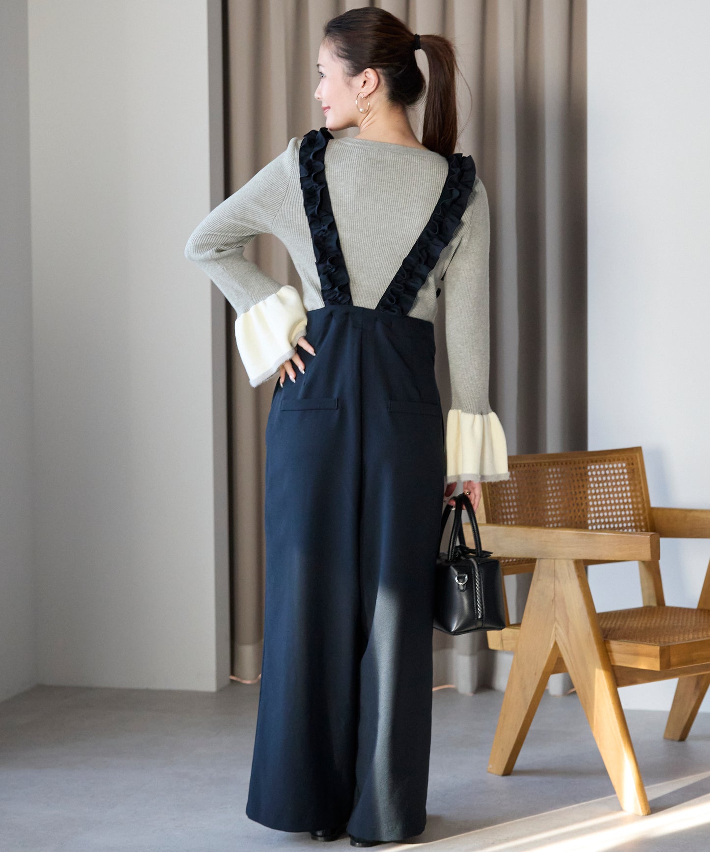 【1月11日(日)20時〜新発売】バイカラーフレアスリーブニット