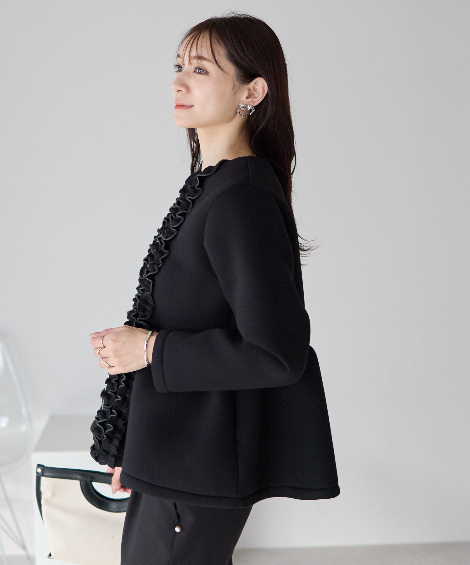 1月25日(日)20時〜新発売】フロントフリルペプラムジャケット – Neige