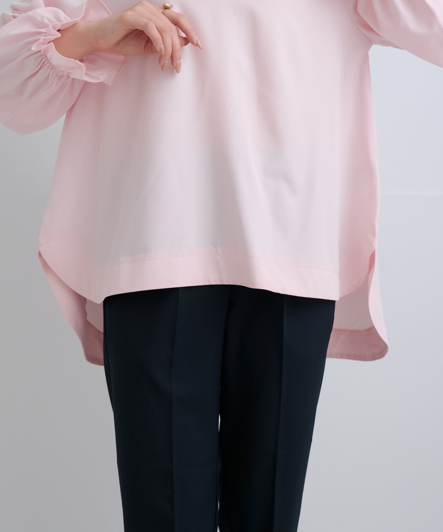 【2月15日(日)20時〜新発売】ツインフローラルカラーブラウス-Soft Touch-