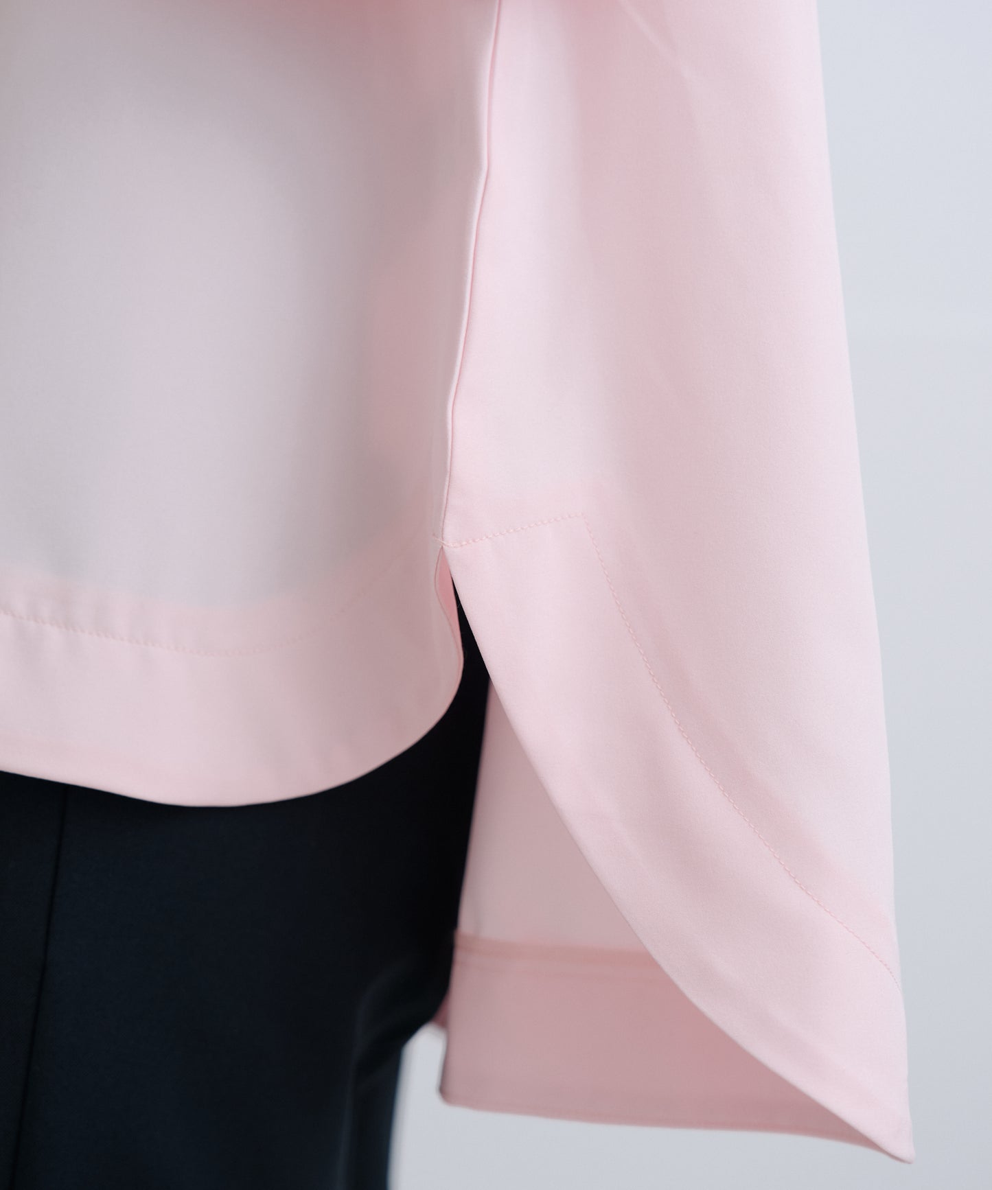 【2月15日(日)20時〜新発売】ツインフローラルカラーブラウス-Soft Touch-