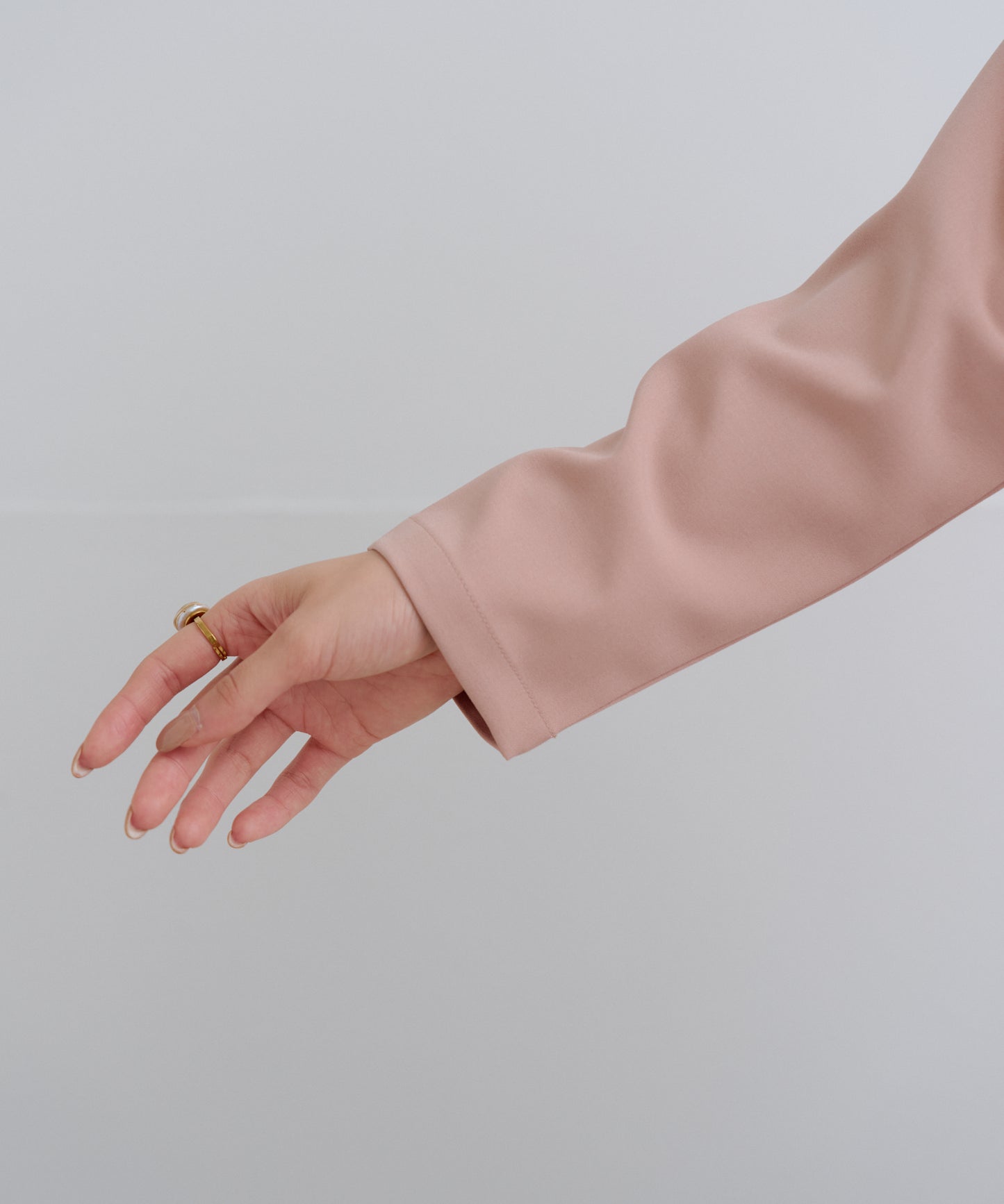 【2月15日(日)20時〜新発売】バックリボンペプラムトップス