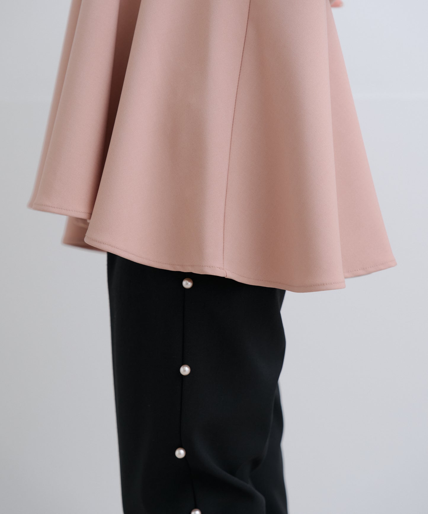 【2月15日(日)20時〜新発売】バックリボンペプラムトップス