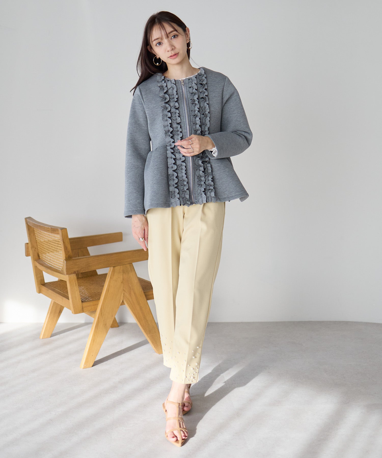 1月25日(日)20時〜新発売】フロントフリルペプラムジャケット – Neige