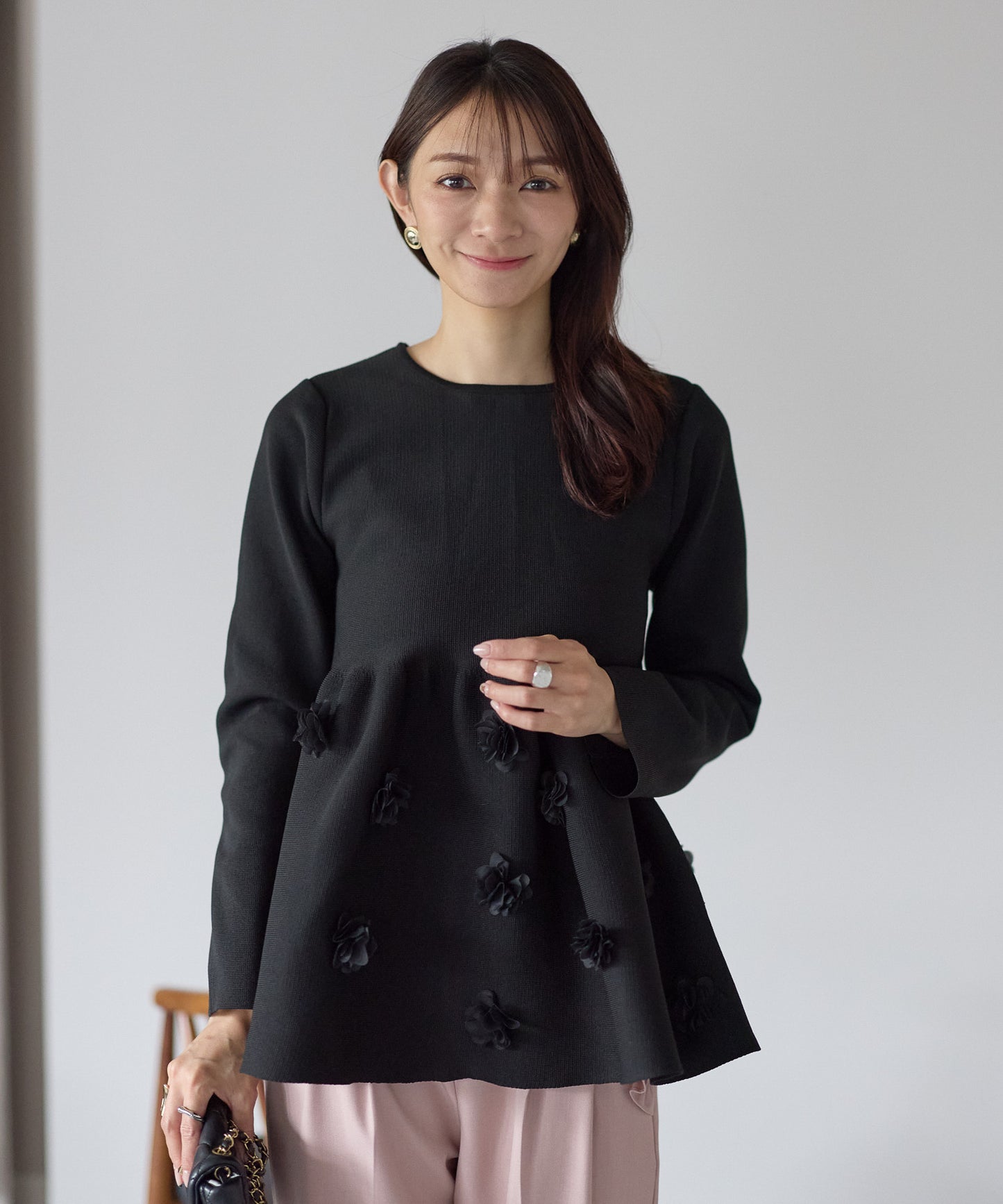 【11月28日(金)13時〜新発売〜新発売】フラワーペプラムダイバーニット