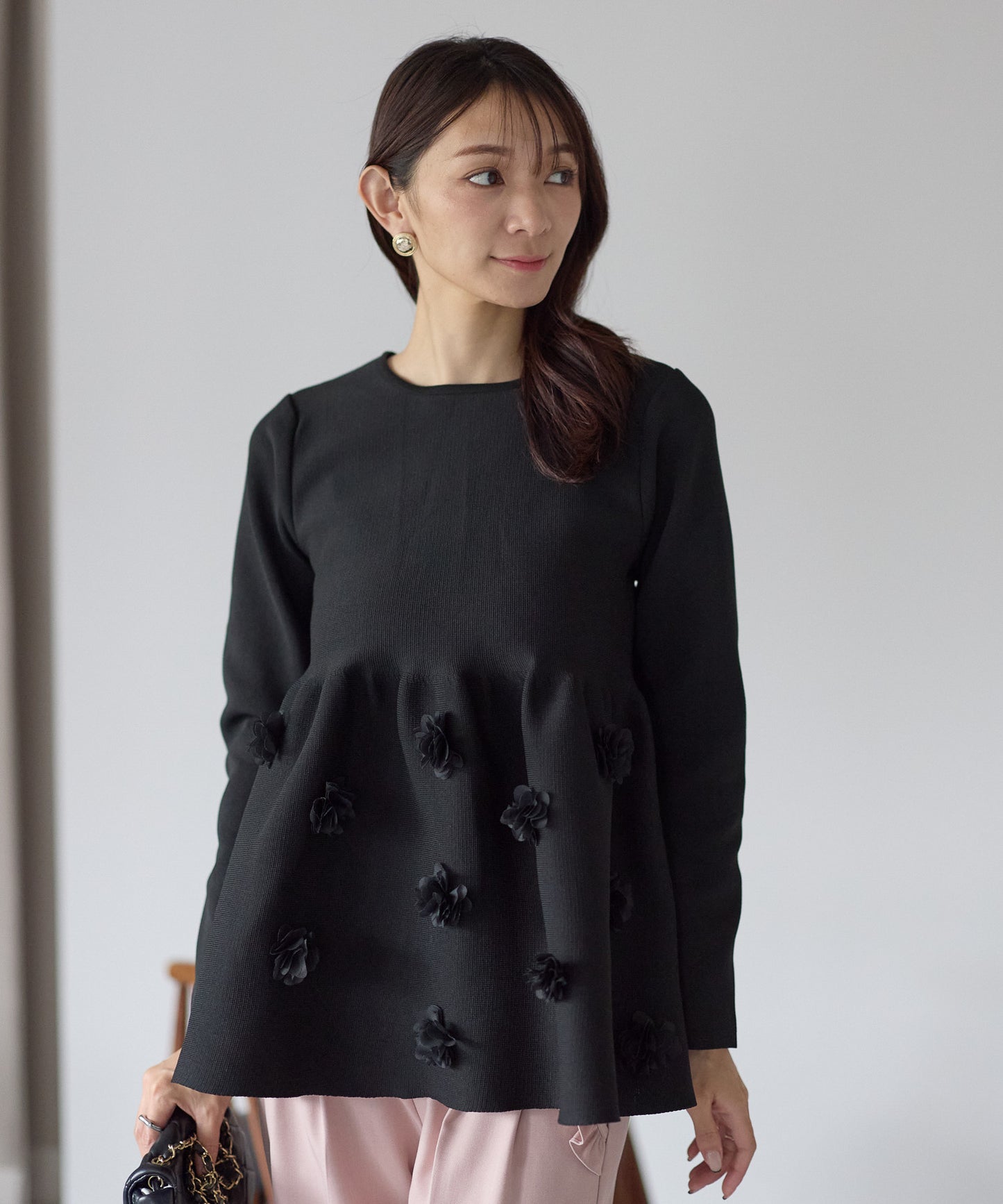 【11月28日(金)13時〜新発売〜新発売】フラワーペプラムダイバーニット