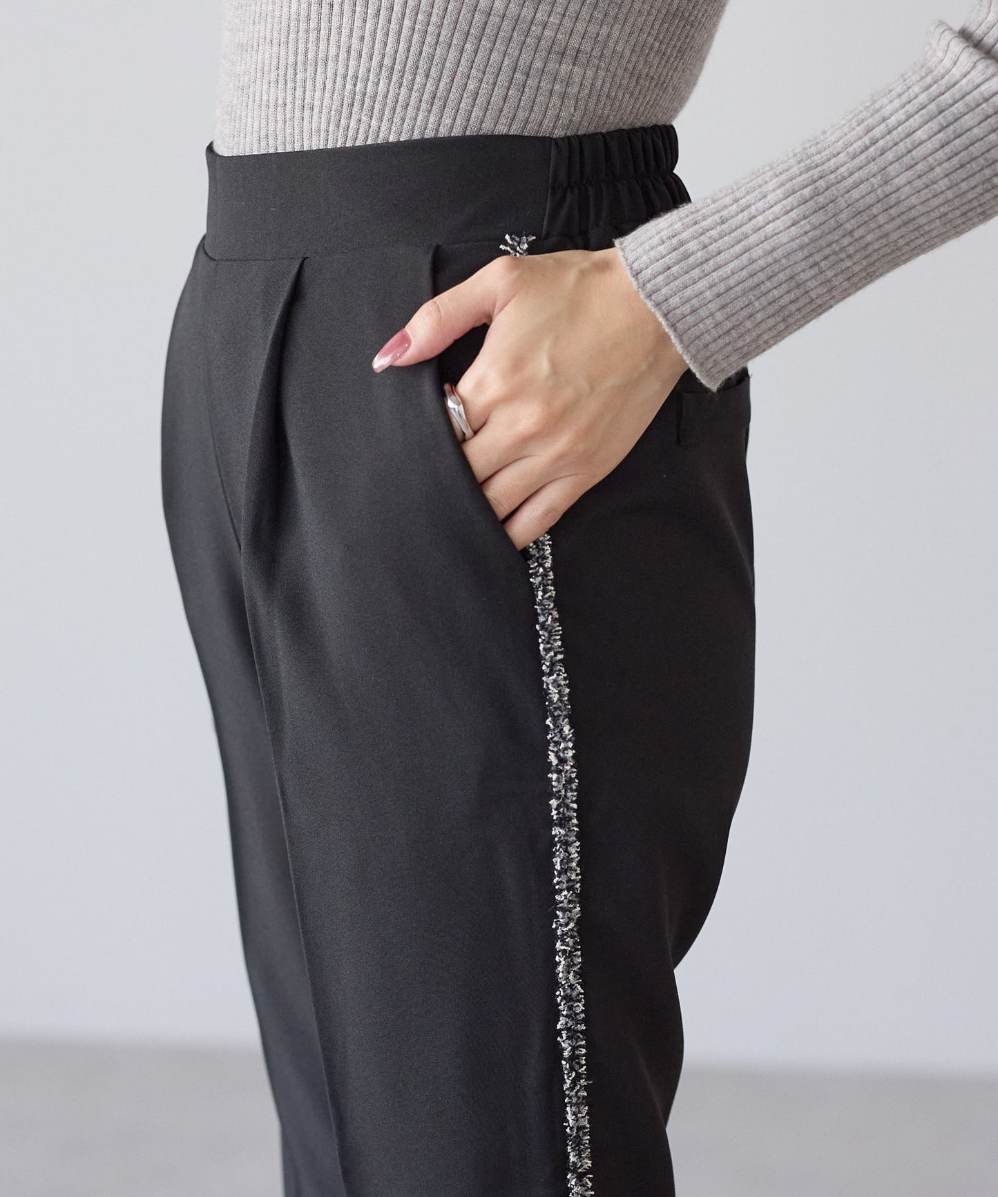 【10月19日(日)20時〜新発売】サイドツイードラインパンツ