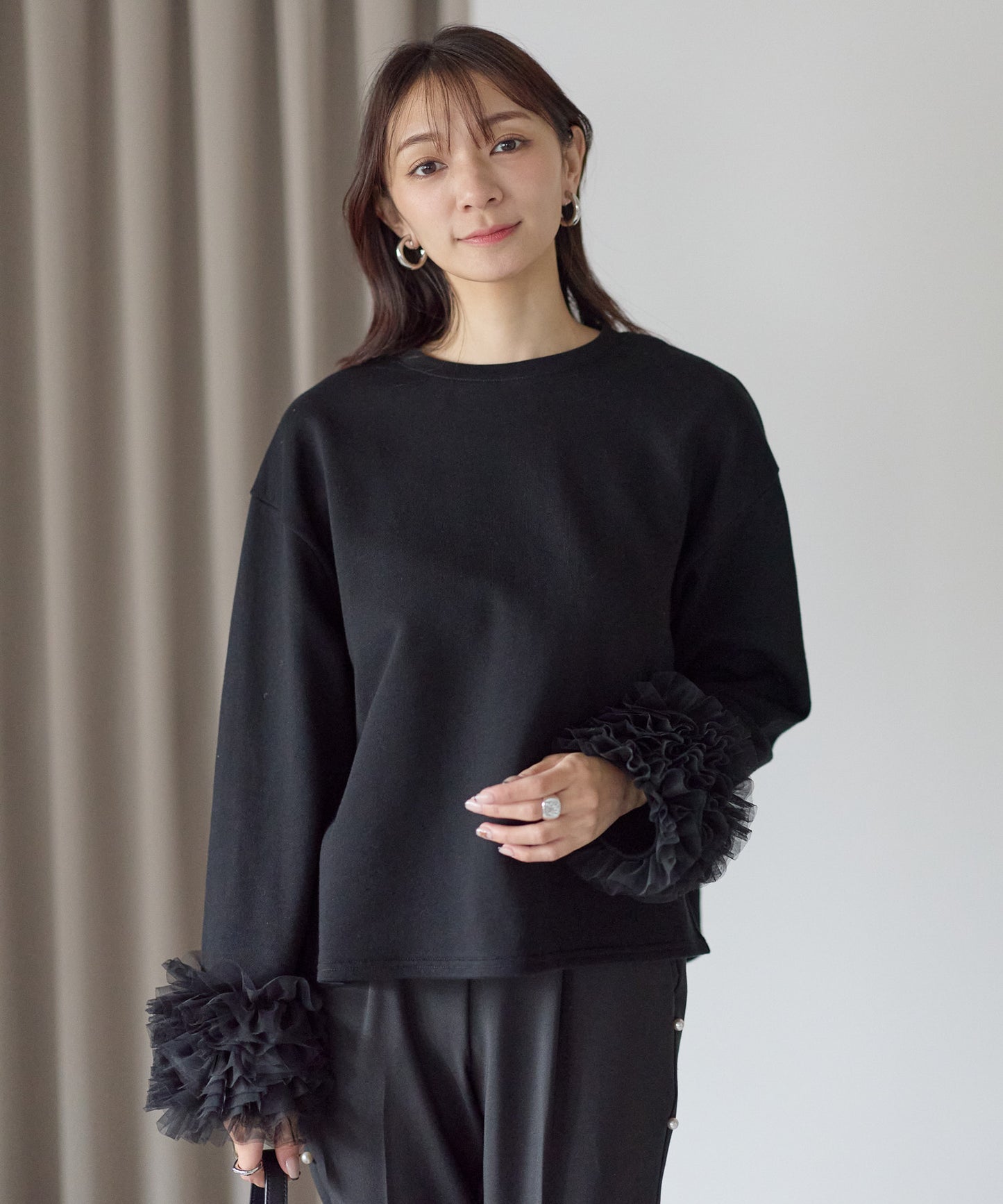 【11月28日(金)13時〜新発売】袖チュールフリルスウェットトップス