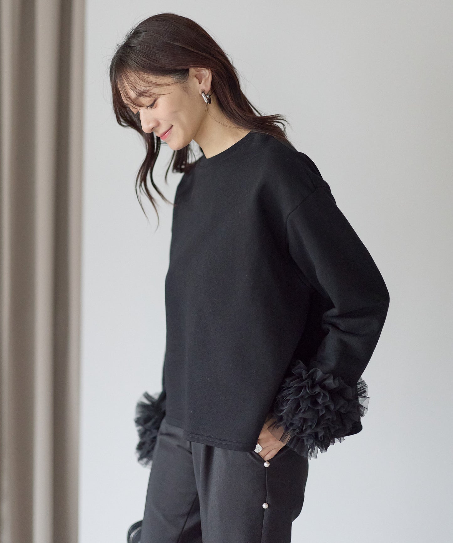 【11月28日(金)13時〜新発売】袖チュールフリルスウェットトップス
