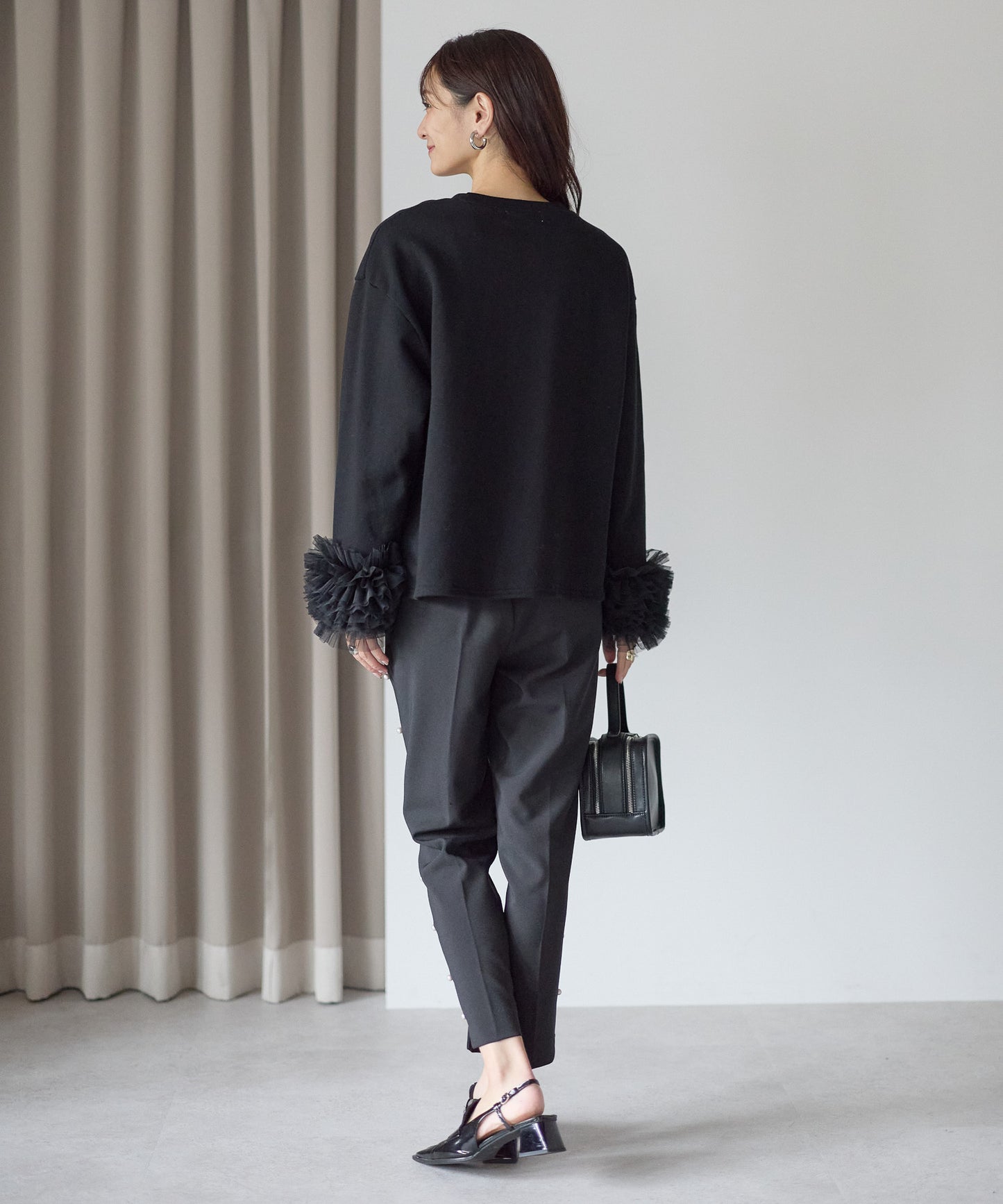 【11月28日(金)13時〜新発売】袖チュールフリルスウェットトップス