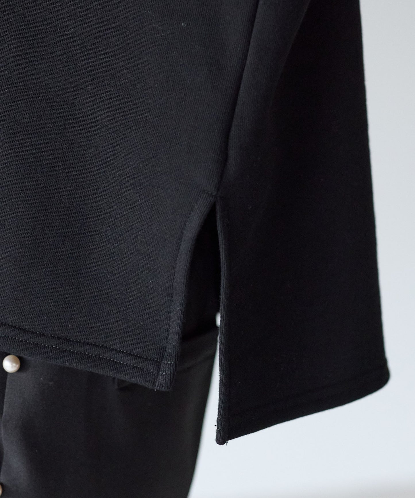 【11月28日(金)13時〜新発売】袖チュールフリルスウェットトップス