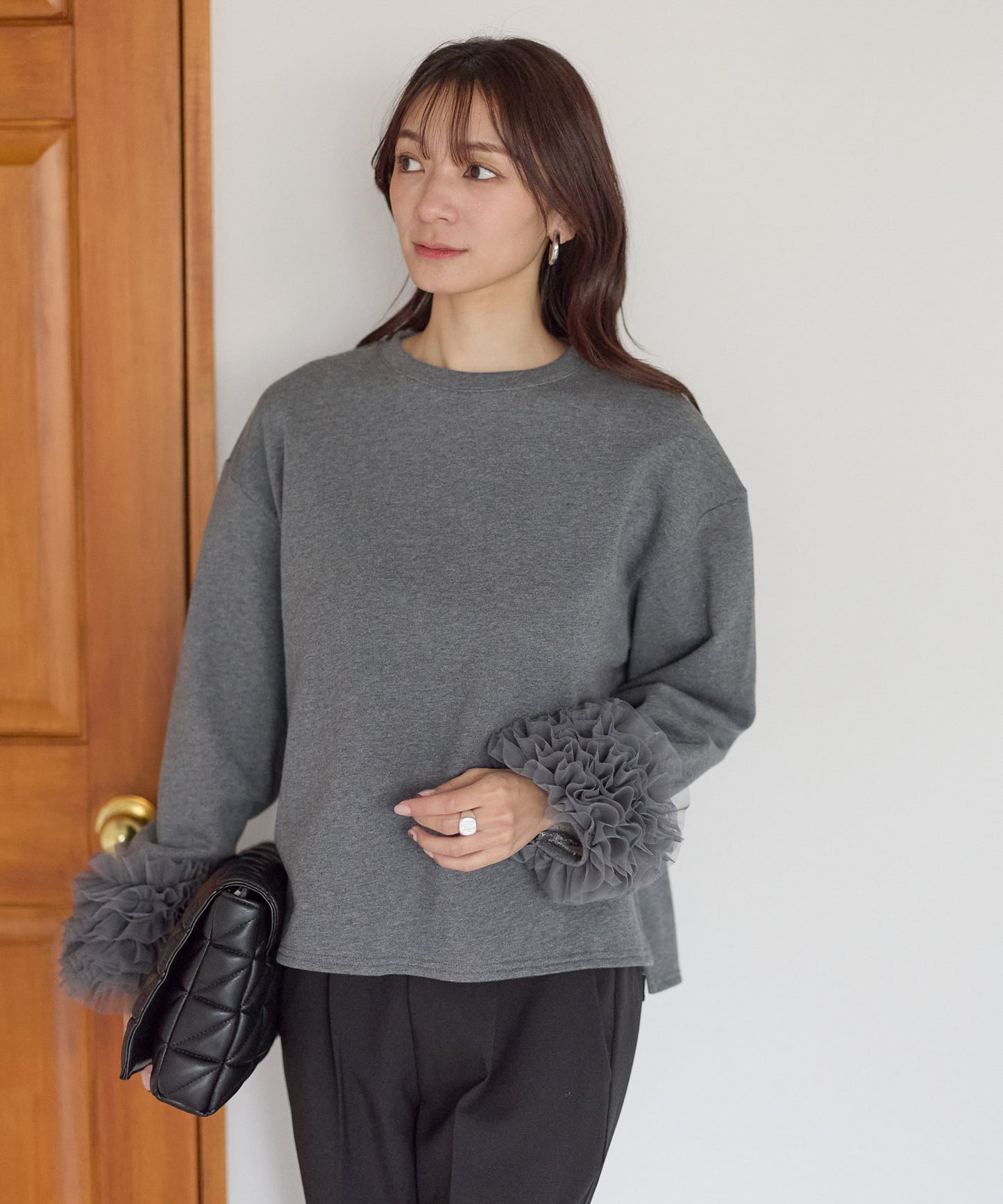 【11月28日(金)13時〜新発売】袖チュールフリルスウェットトップス