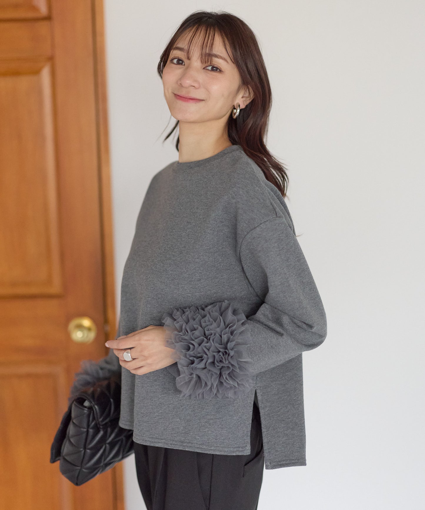 【11月28日(金)13時〜新発売】袖チュールフリルスウェットトップス