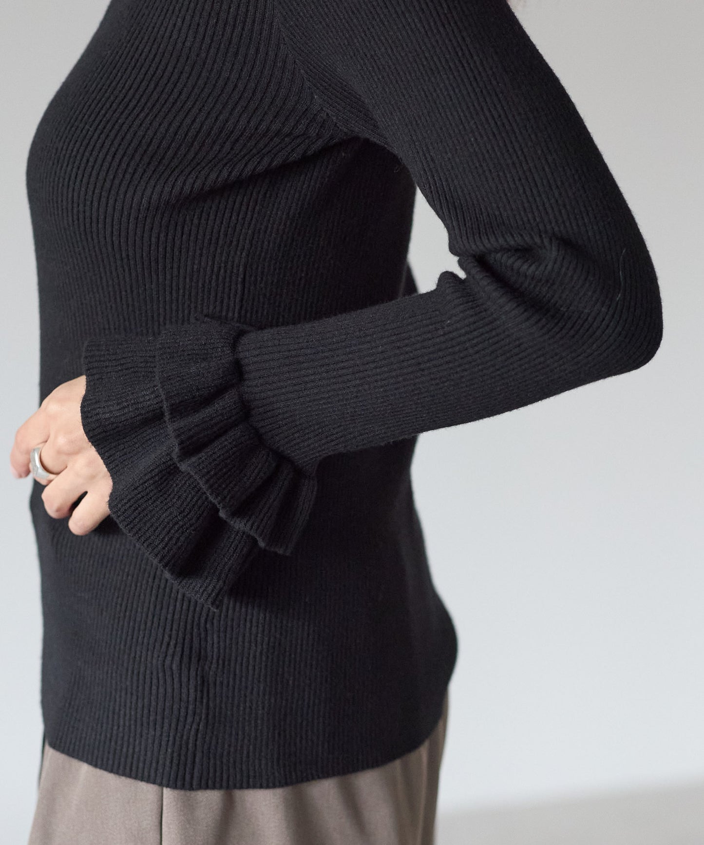 【11月28日(金)13時〜新発売】ダブルフリルリブニット