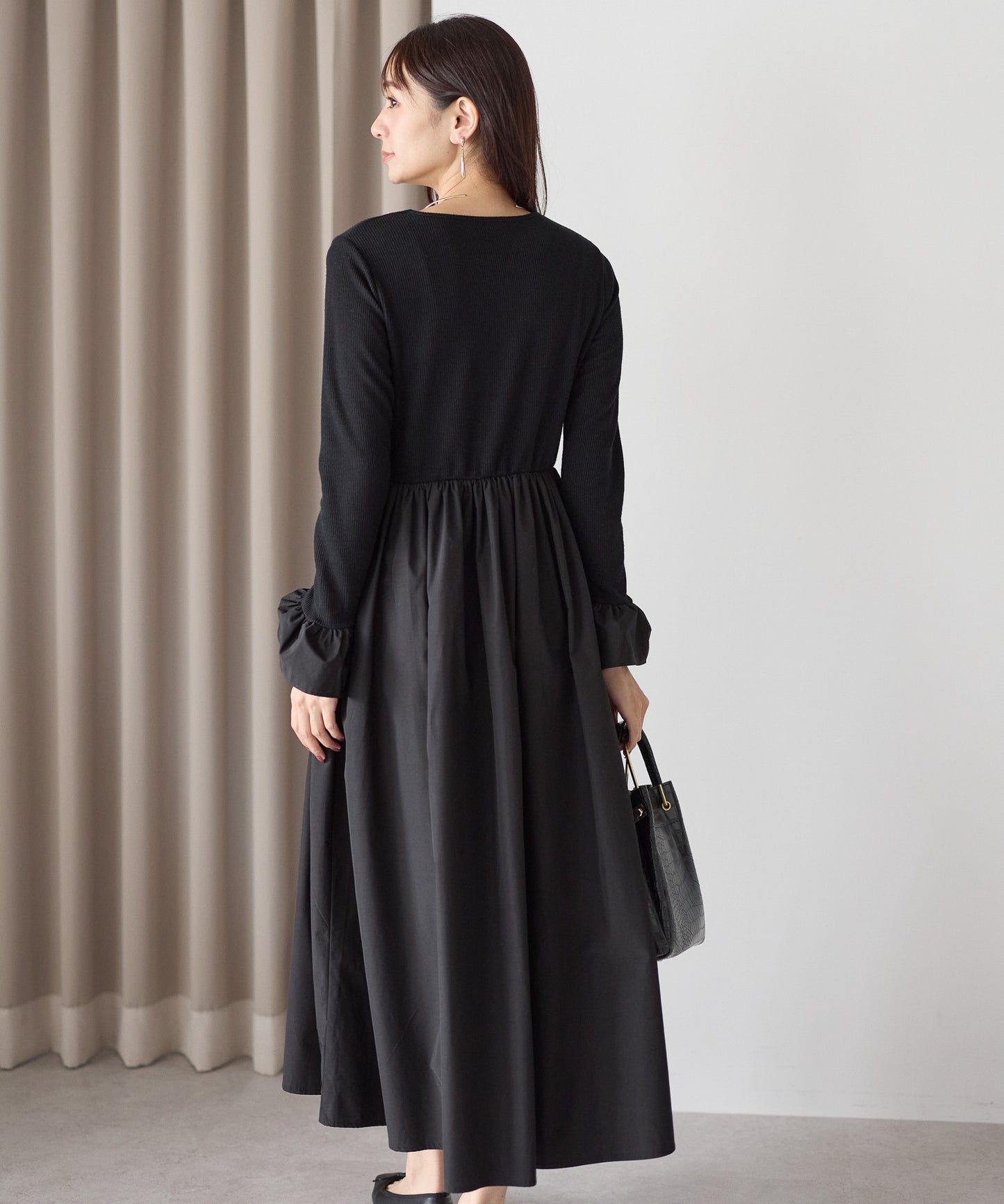 【11月9日(日)20時〜新発売】タフタフレアスリーブワンピース