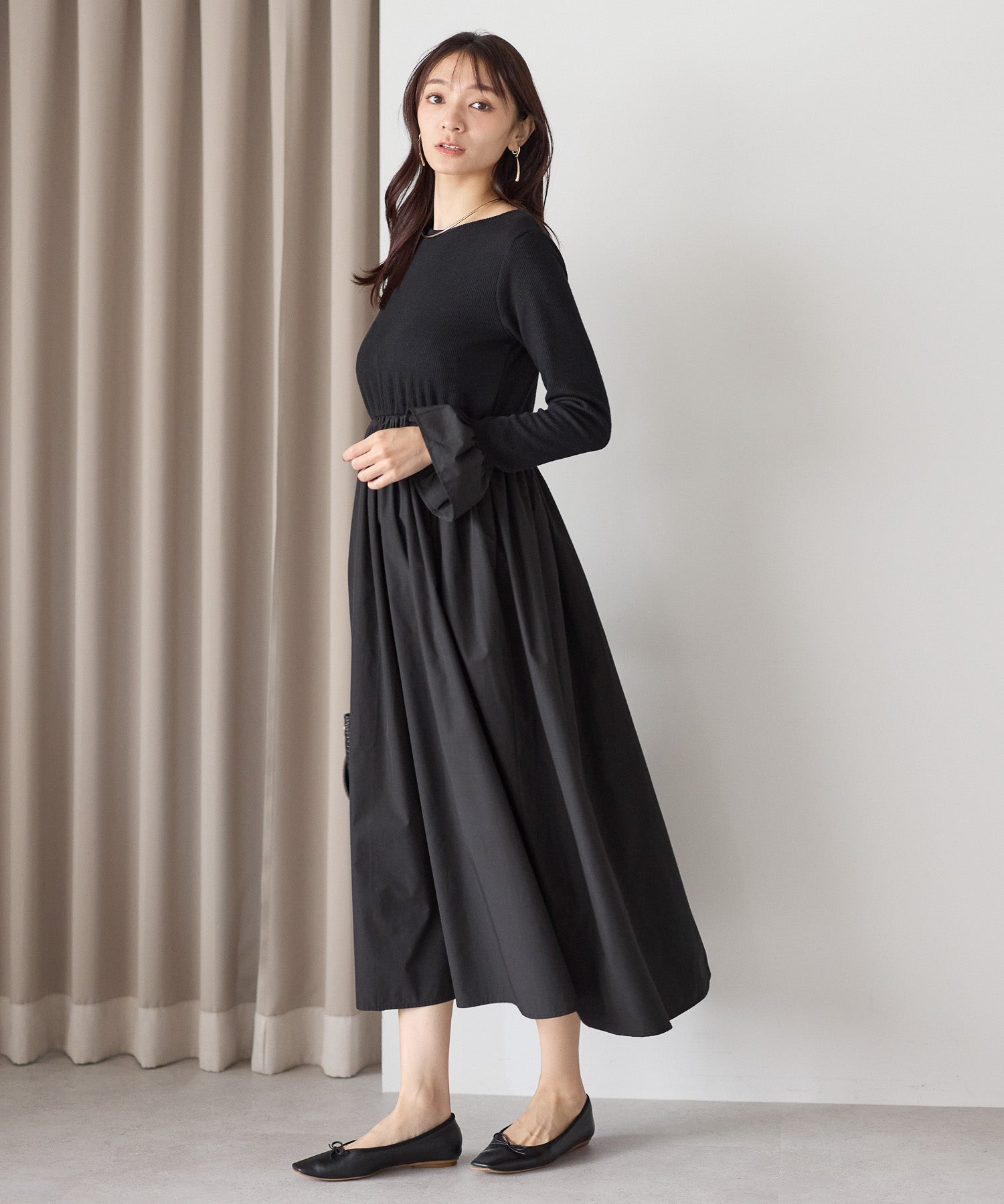 タフタフレアスリーブワンピース – Neigeオンラインストア