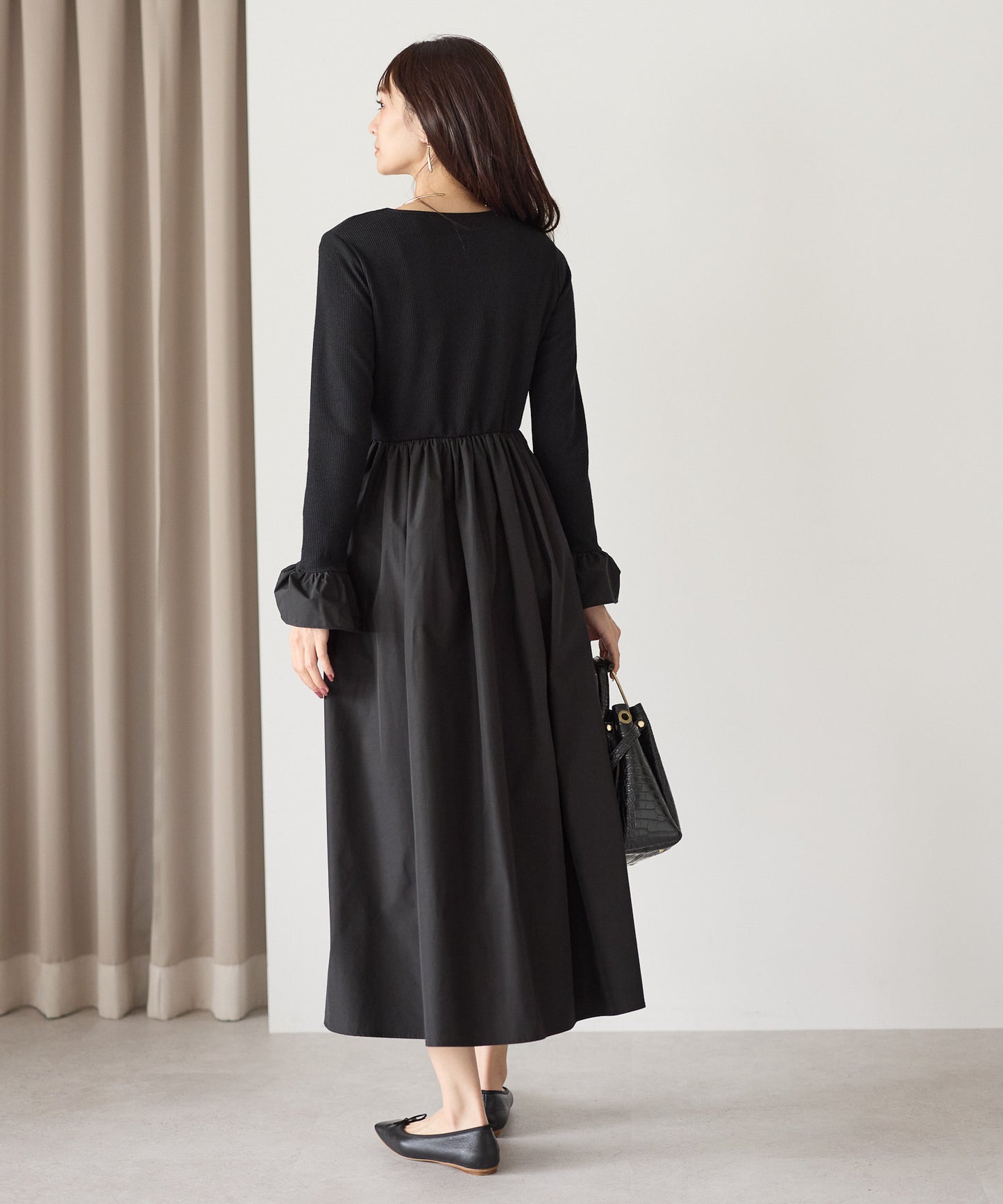 【11月9日(日)20時〜新発売】タフタフレアスリーブワンピース