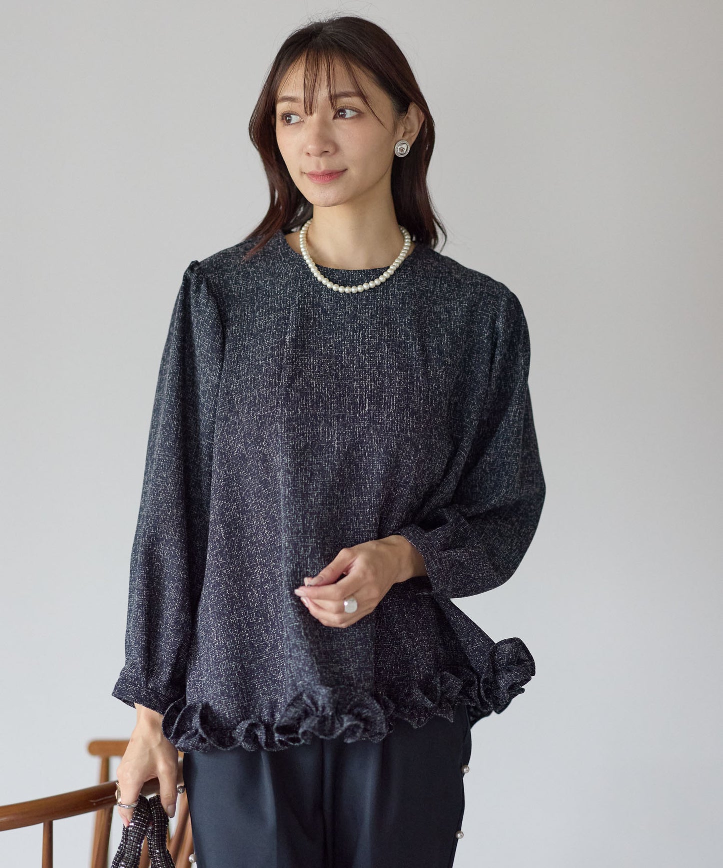 【11月28日(金)13時〜新発売】バックリボンツイードフリルトップス