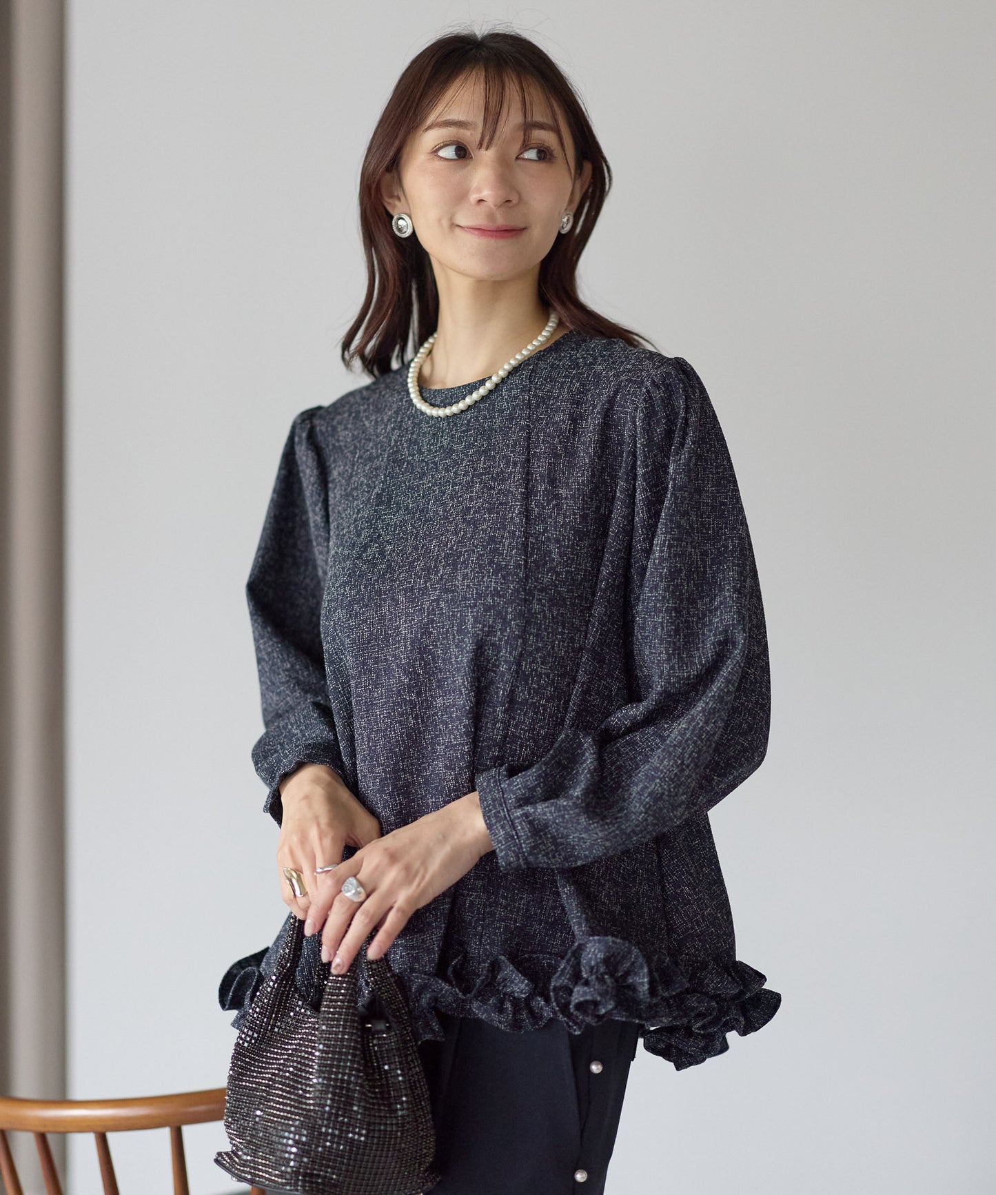 【11月28日(金)13時〜新発売】バックリボンツイードフリルトップス