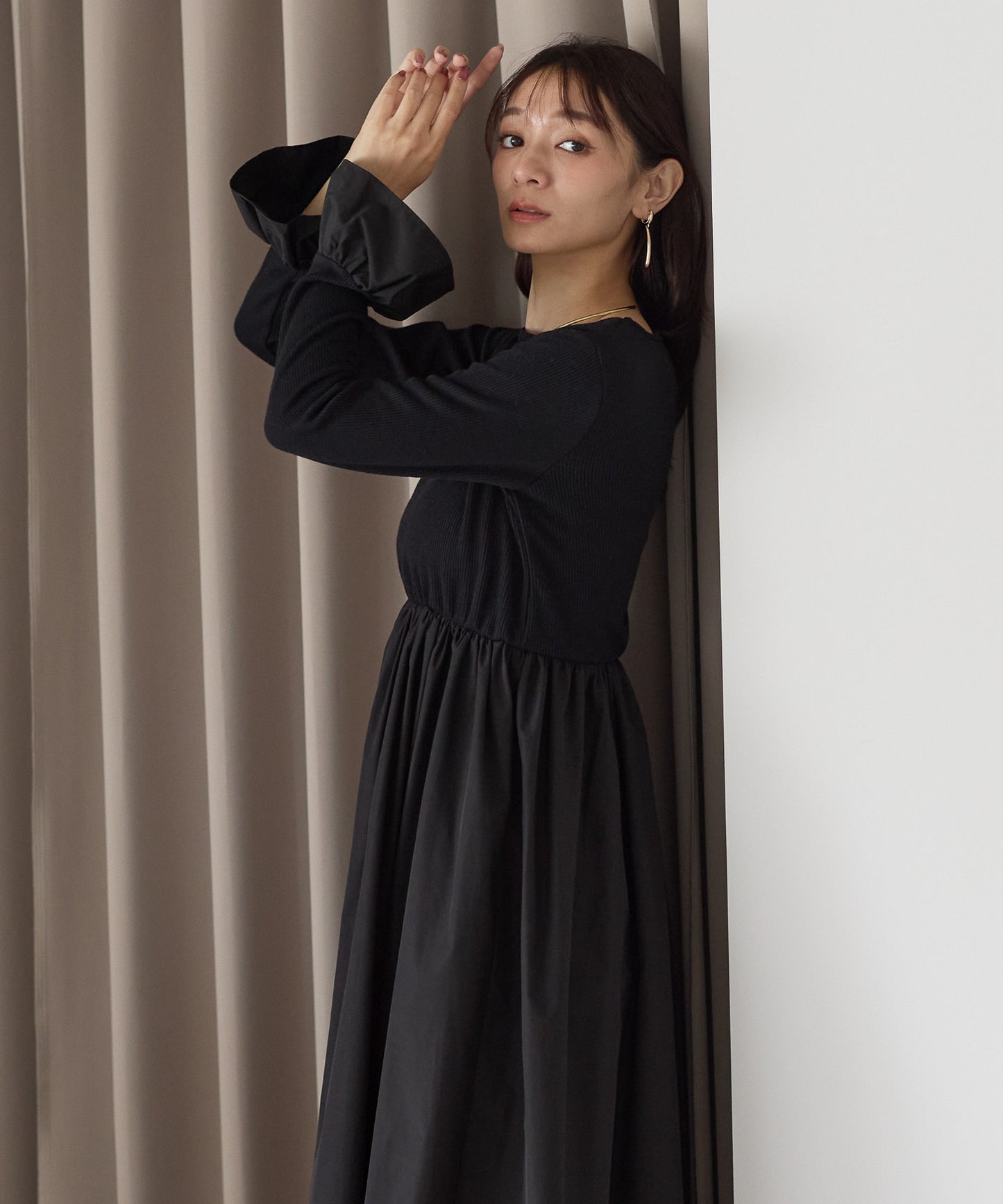 【11月9日(日)20時〜新発売】タフタフレアスリーブワンピース