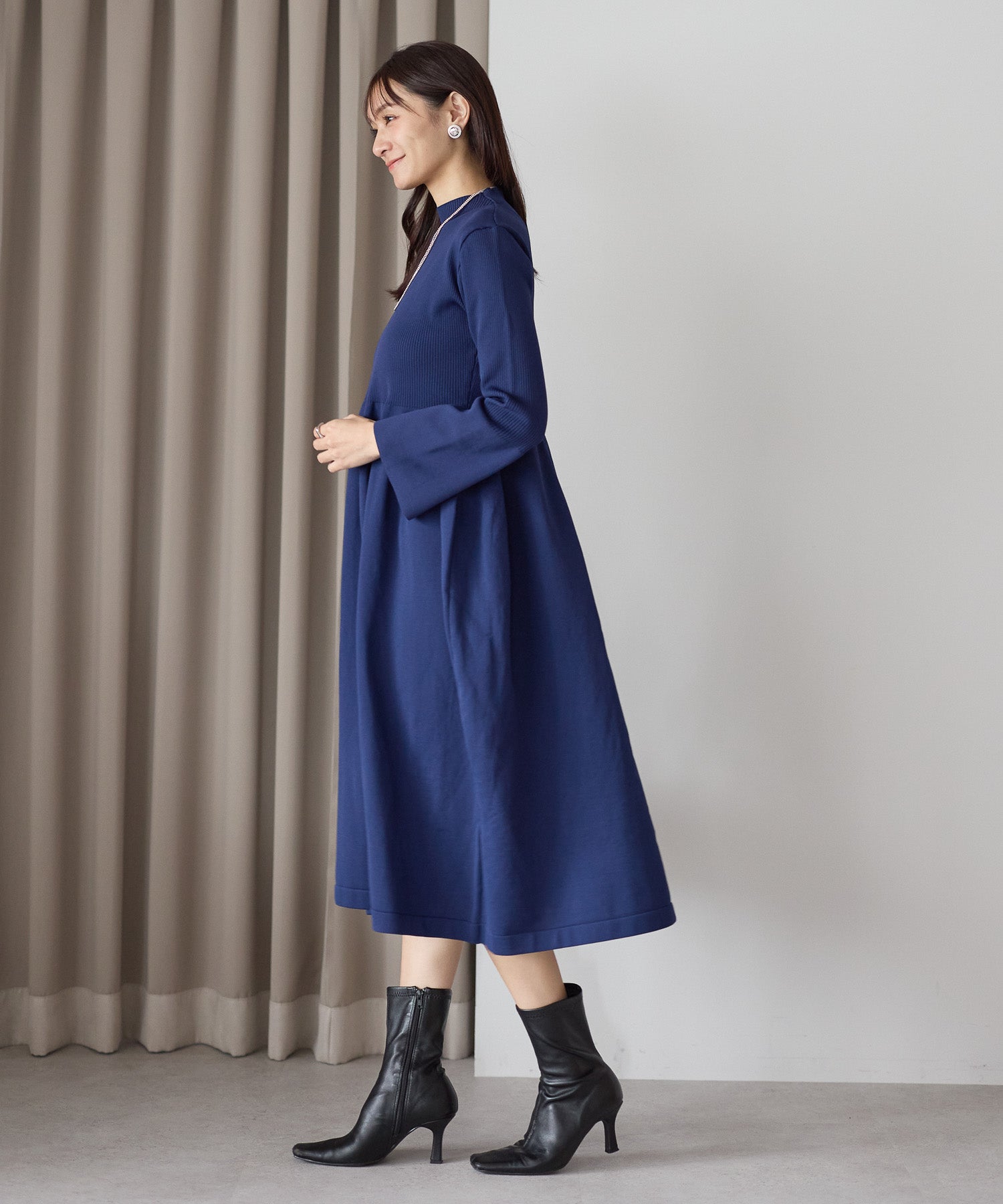 11月9日(日)20時〜新発売】フレアスリーブダイバーニットワンピース