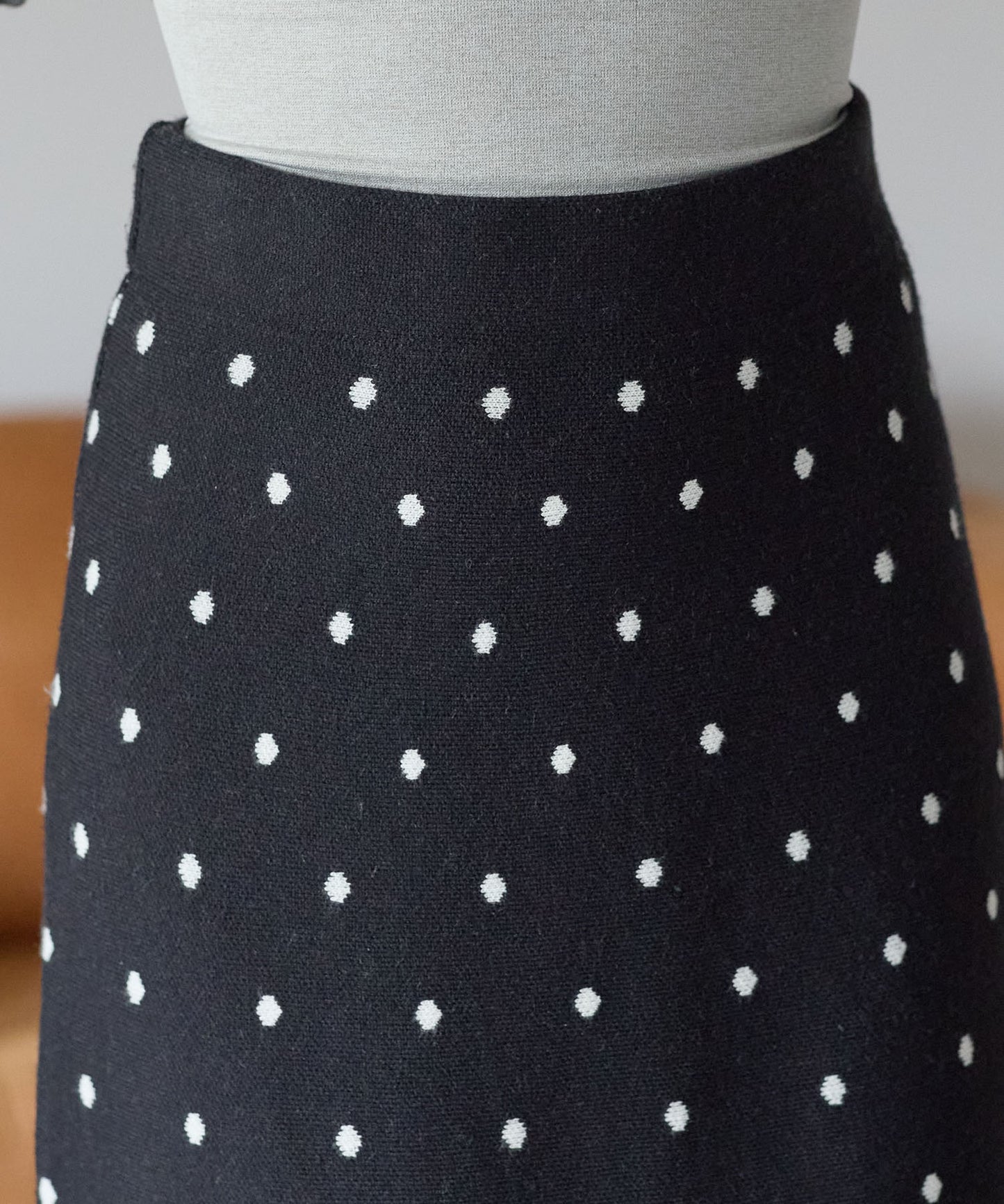 【12月5日(金)13時〜新発売】ミニドットフリルヘムニットスカート