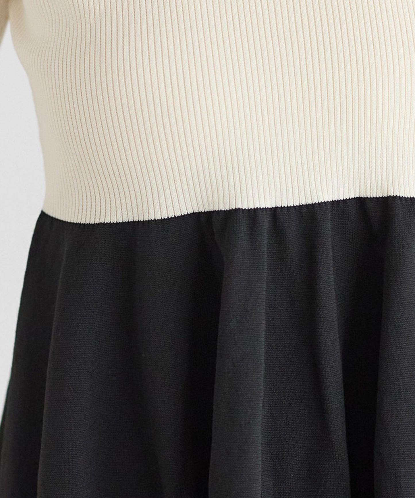 【11月9日(日)20時〜新発売】フレアスリーブダイバーニットワンピース