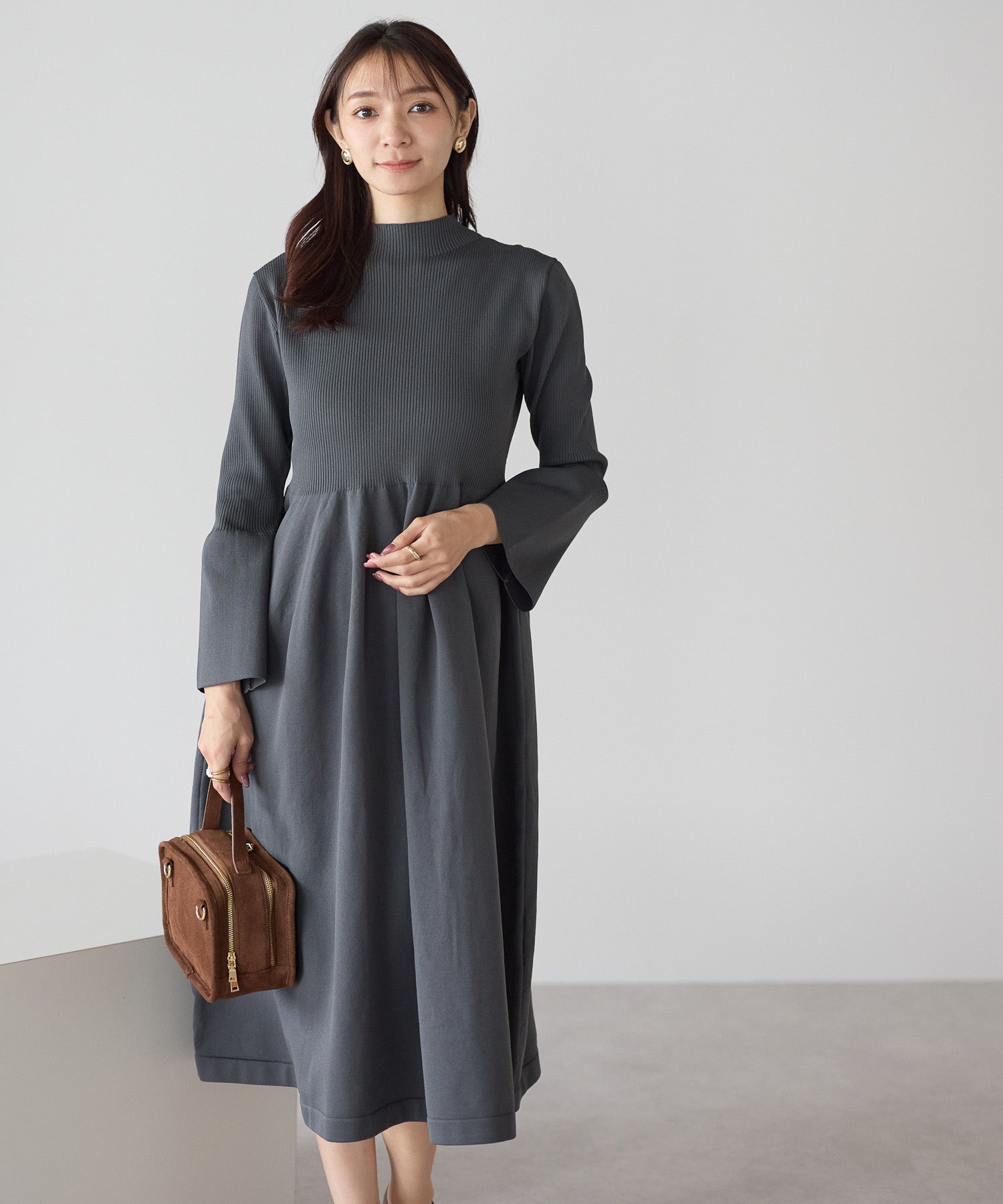 11月9日(日)20時〜新発売】フレアスリーブダイバーニットワンピース