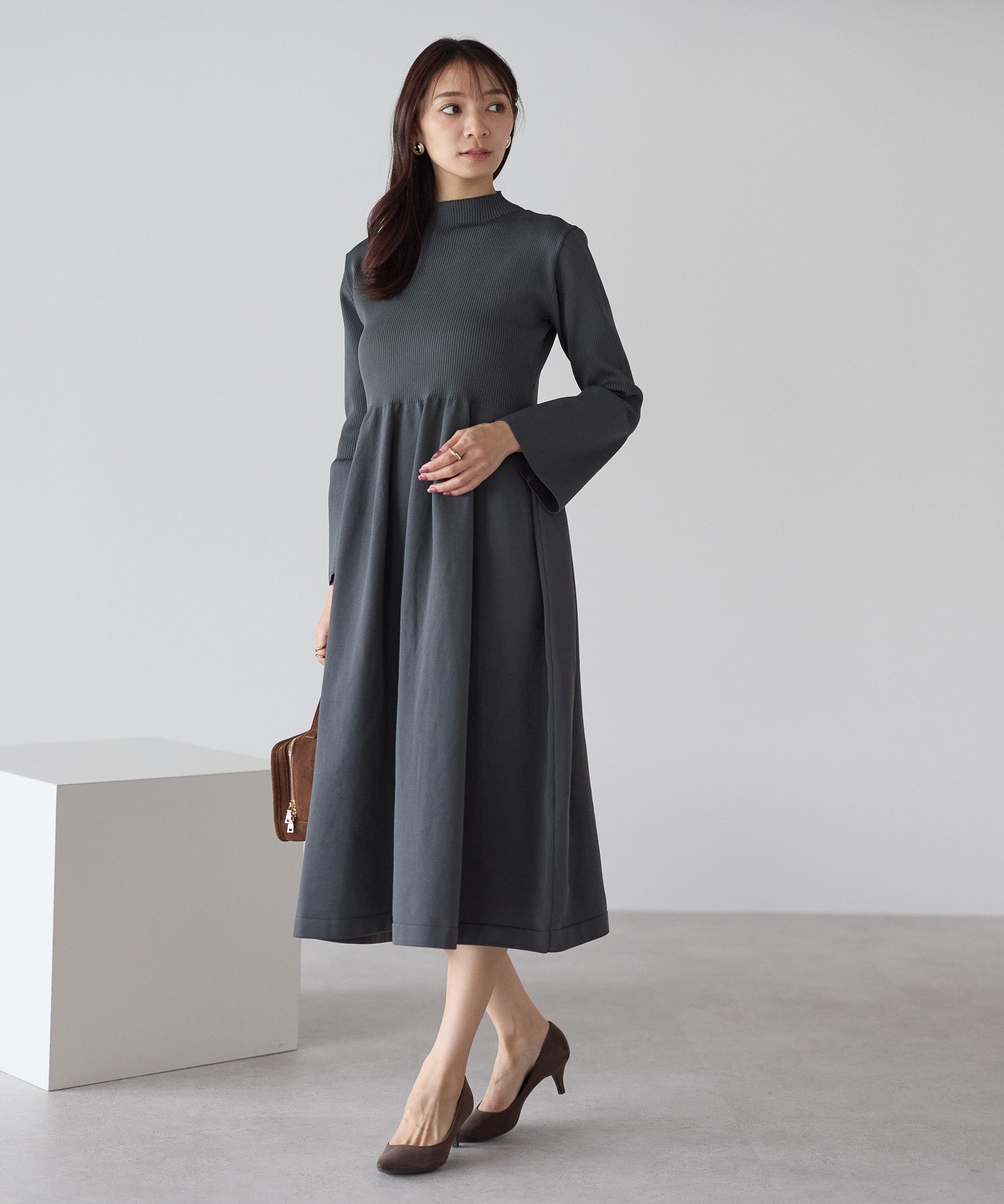 【美品】バーガンディ フレアスリーブ タイトワンピース 11月9日(日)20時〜新発売】フレアスリーブダイバーニットワンピース